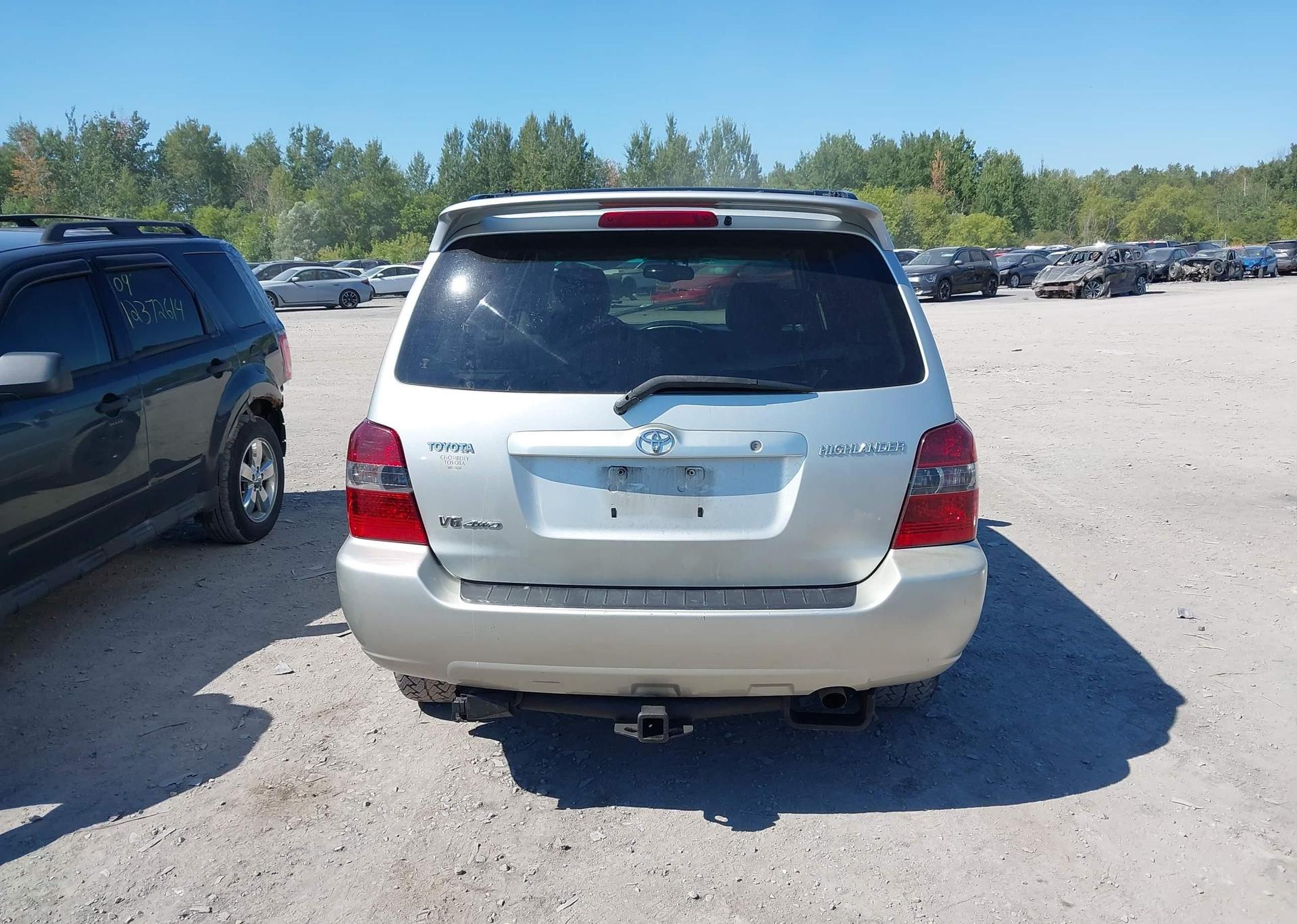 2004 TOYOTA HIGHLANDER