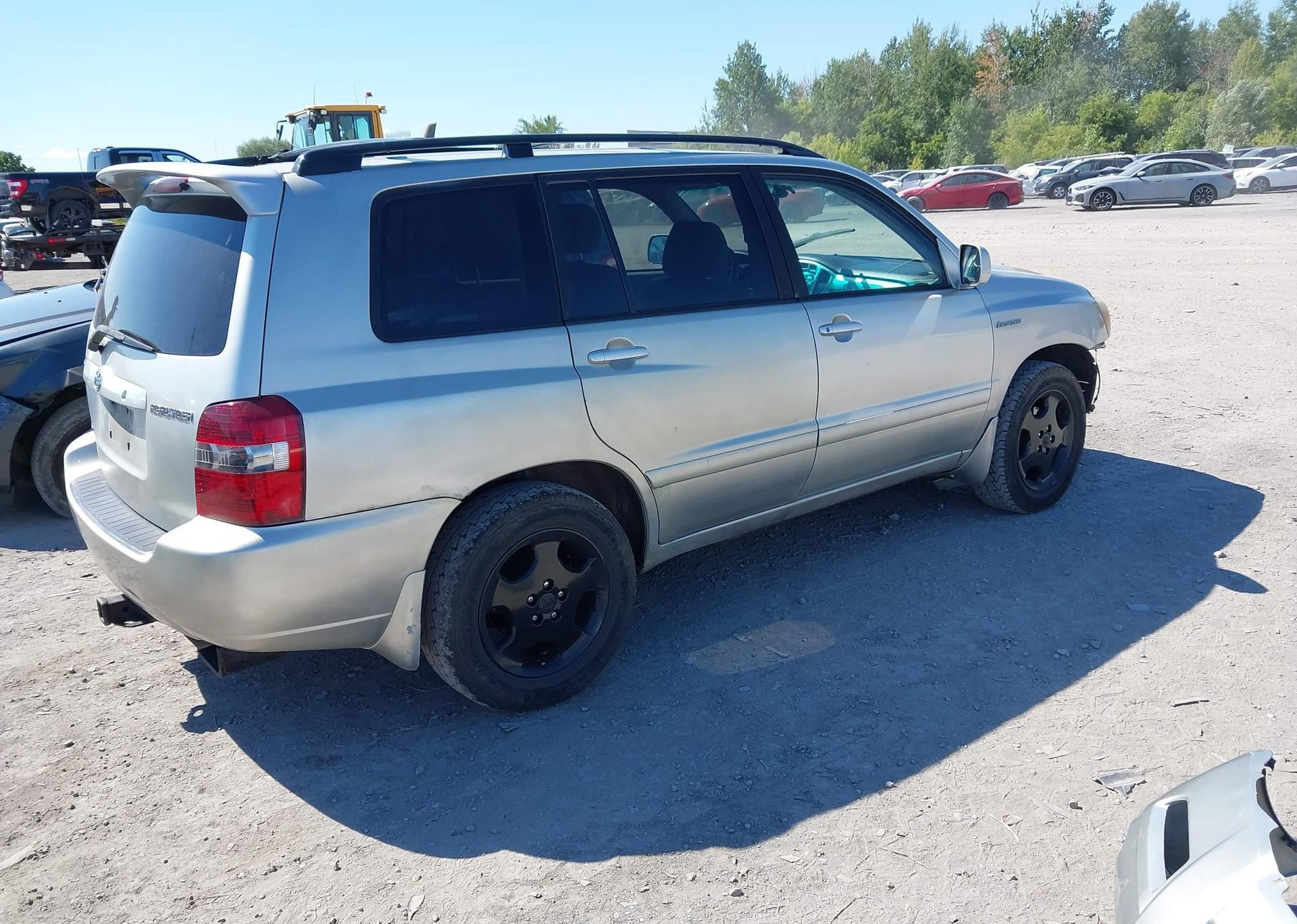 2004 TOYOTA HIGHLANDER