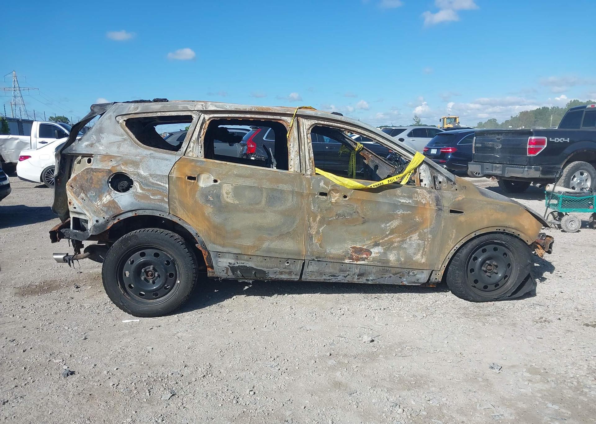 2013 FORD ESCAPE SE