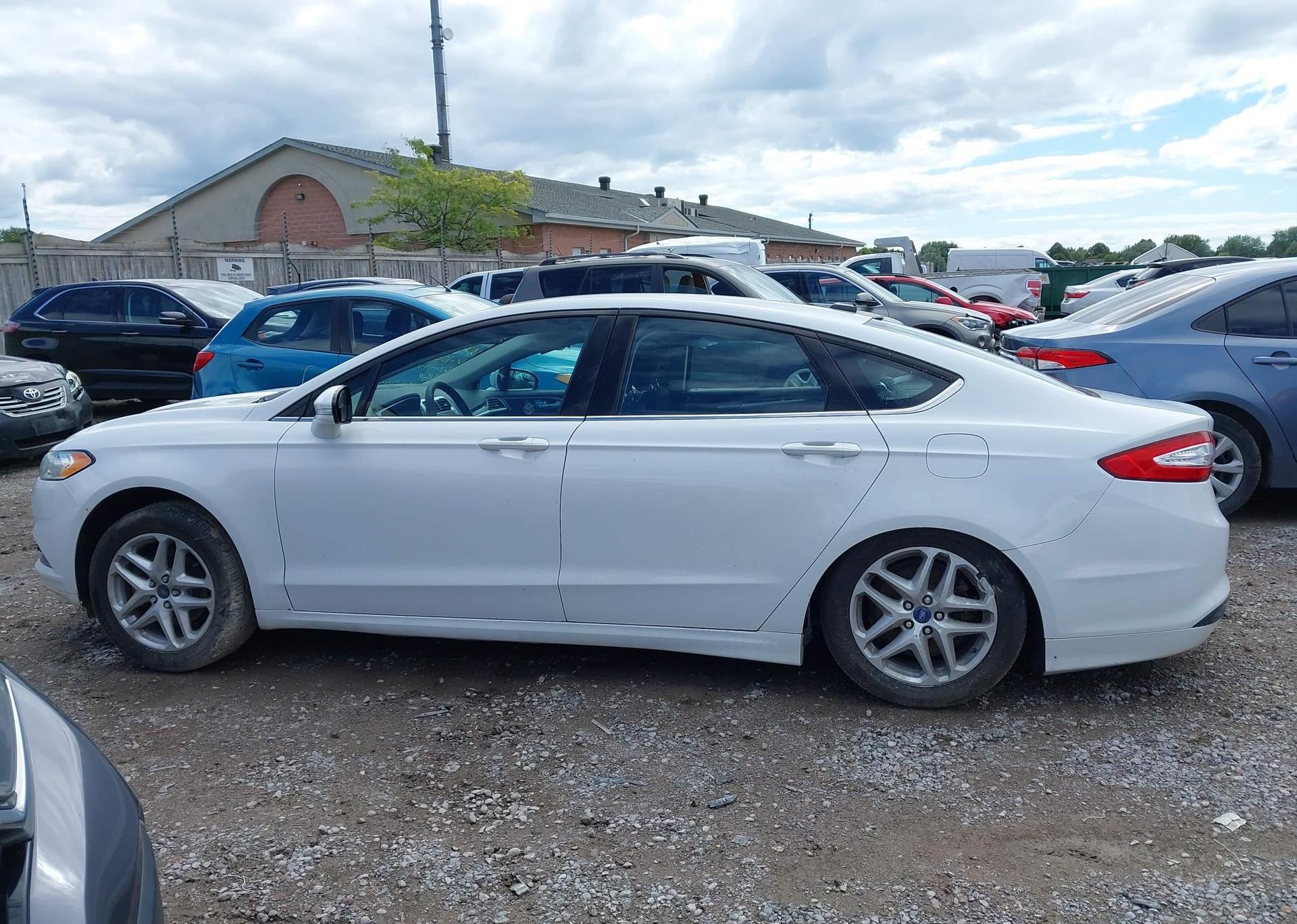 2014 FORD FUSION SE