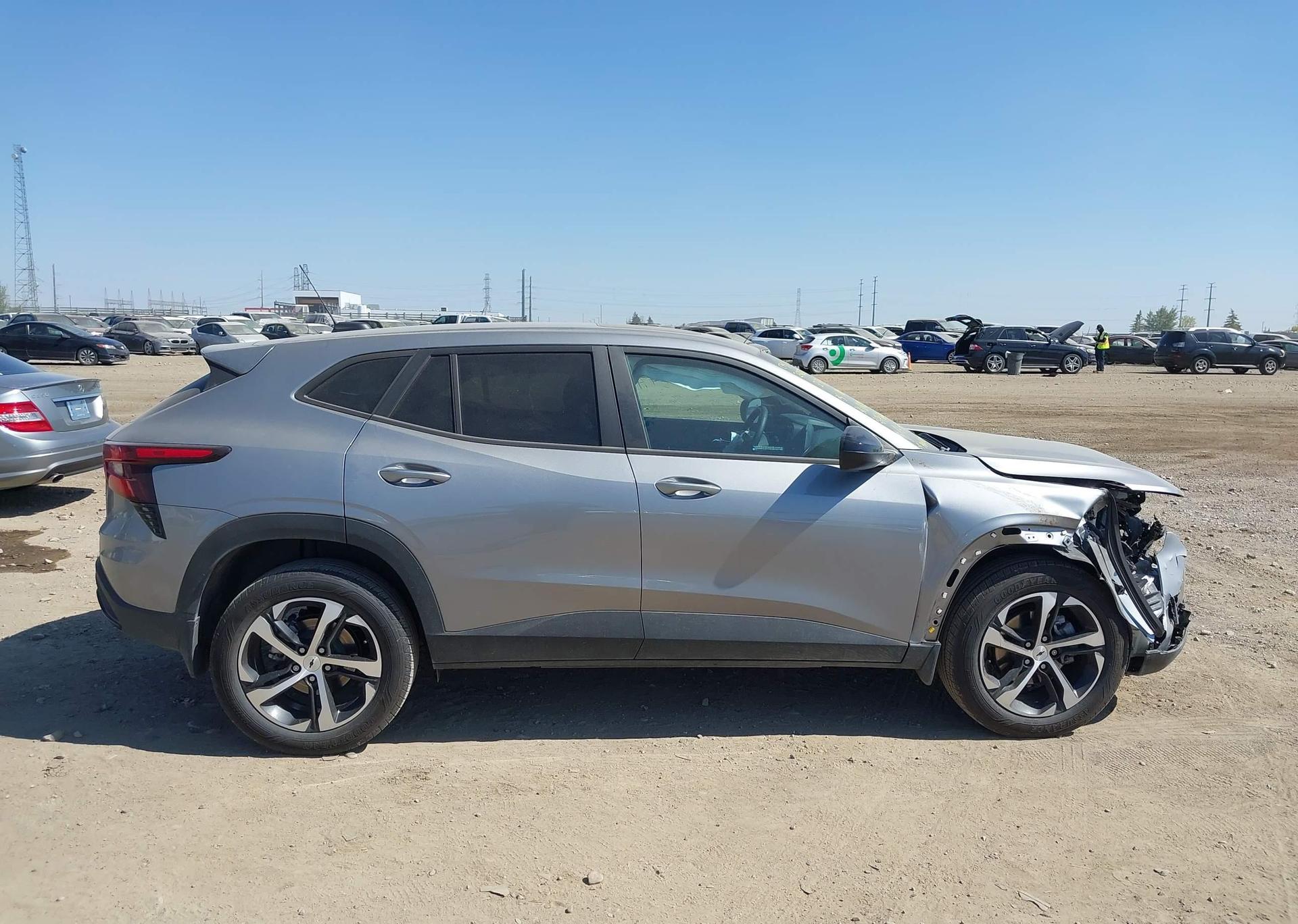 2025 CHEVROLET TRAX 1RS