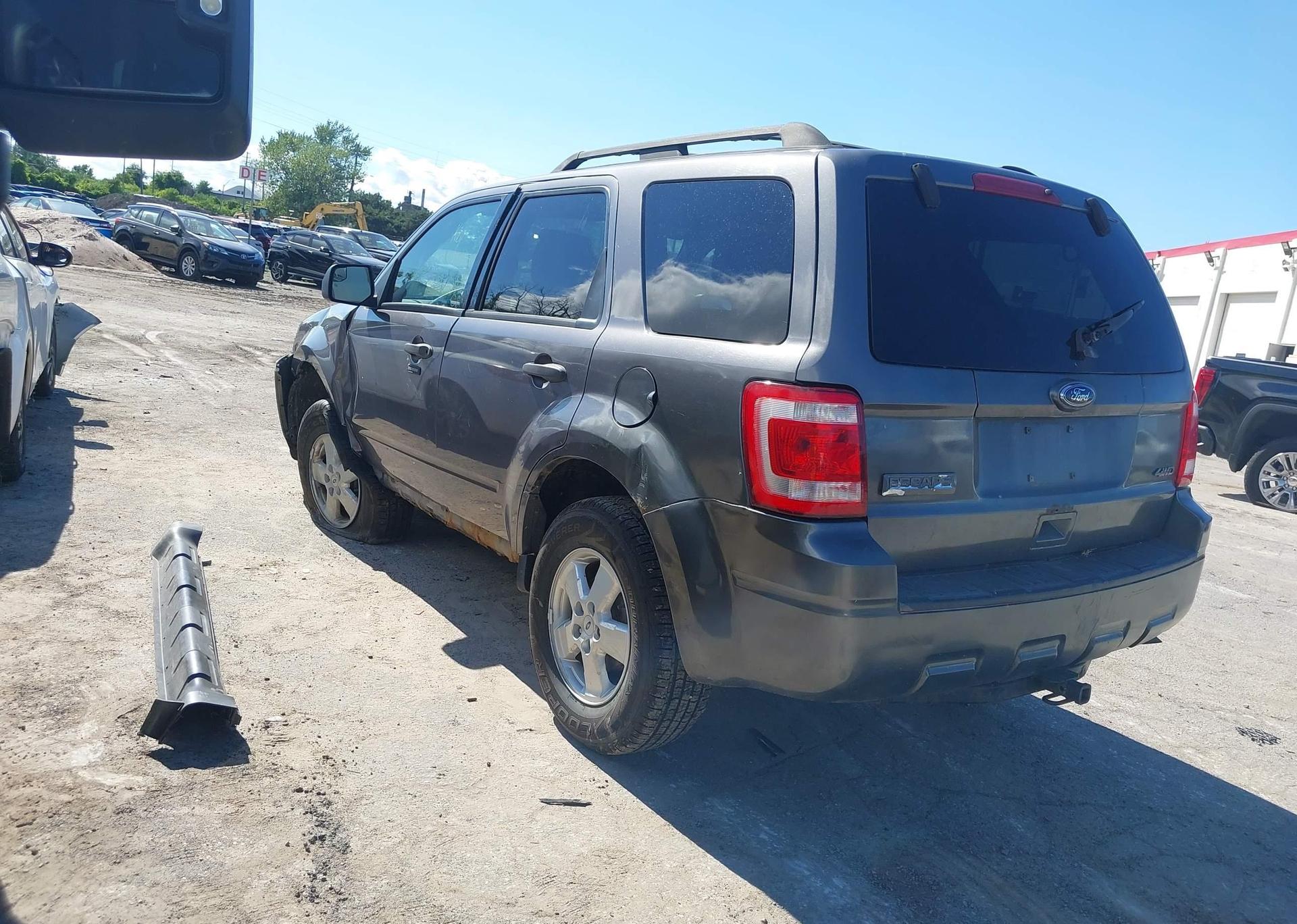 2010 FORD ESCAPE XLT