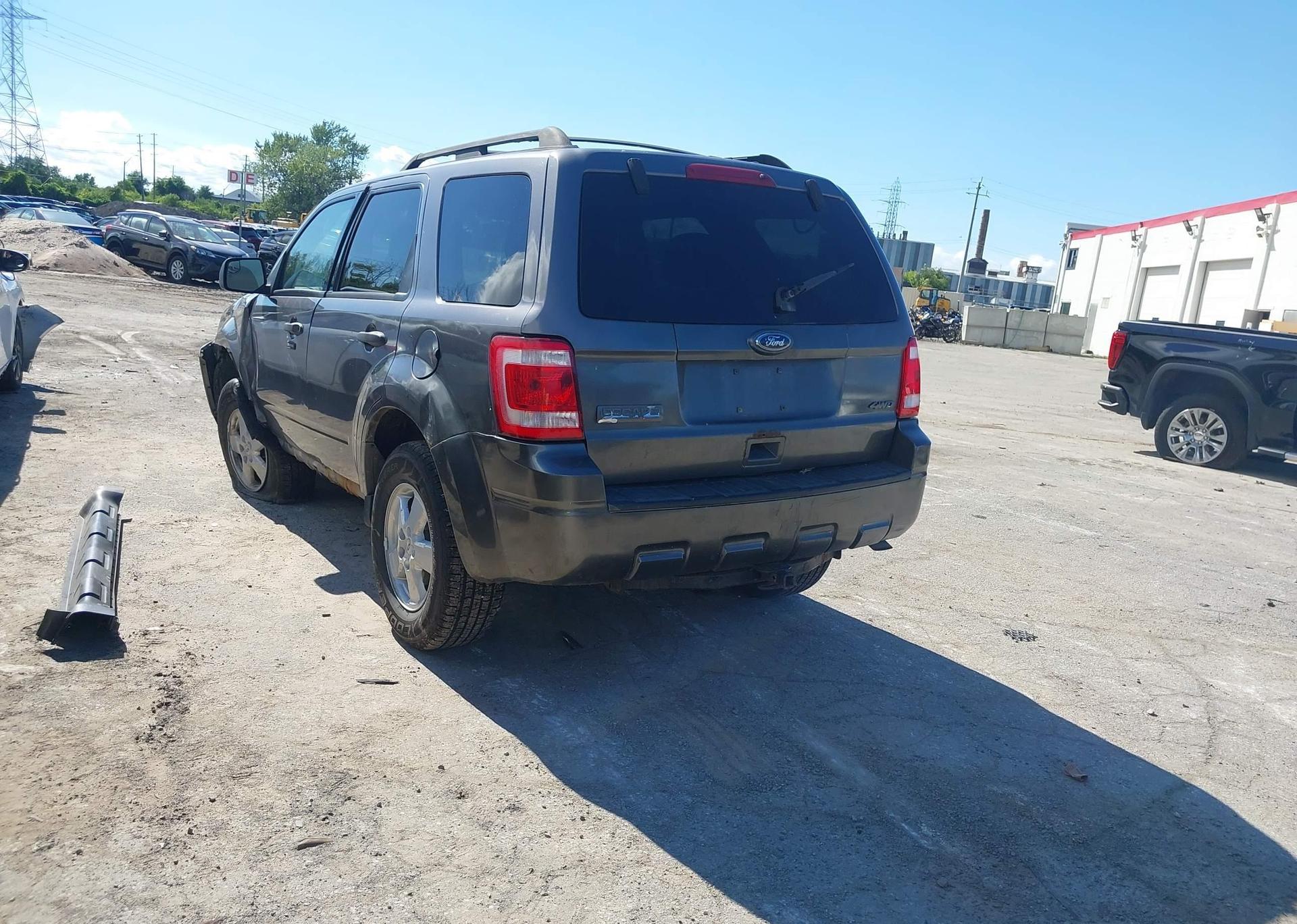 2010 FORD ESCAPE XLT