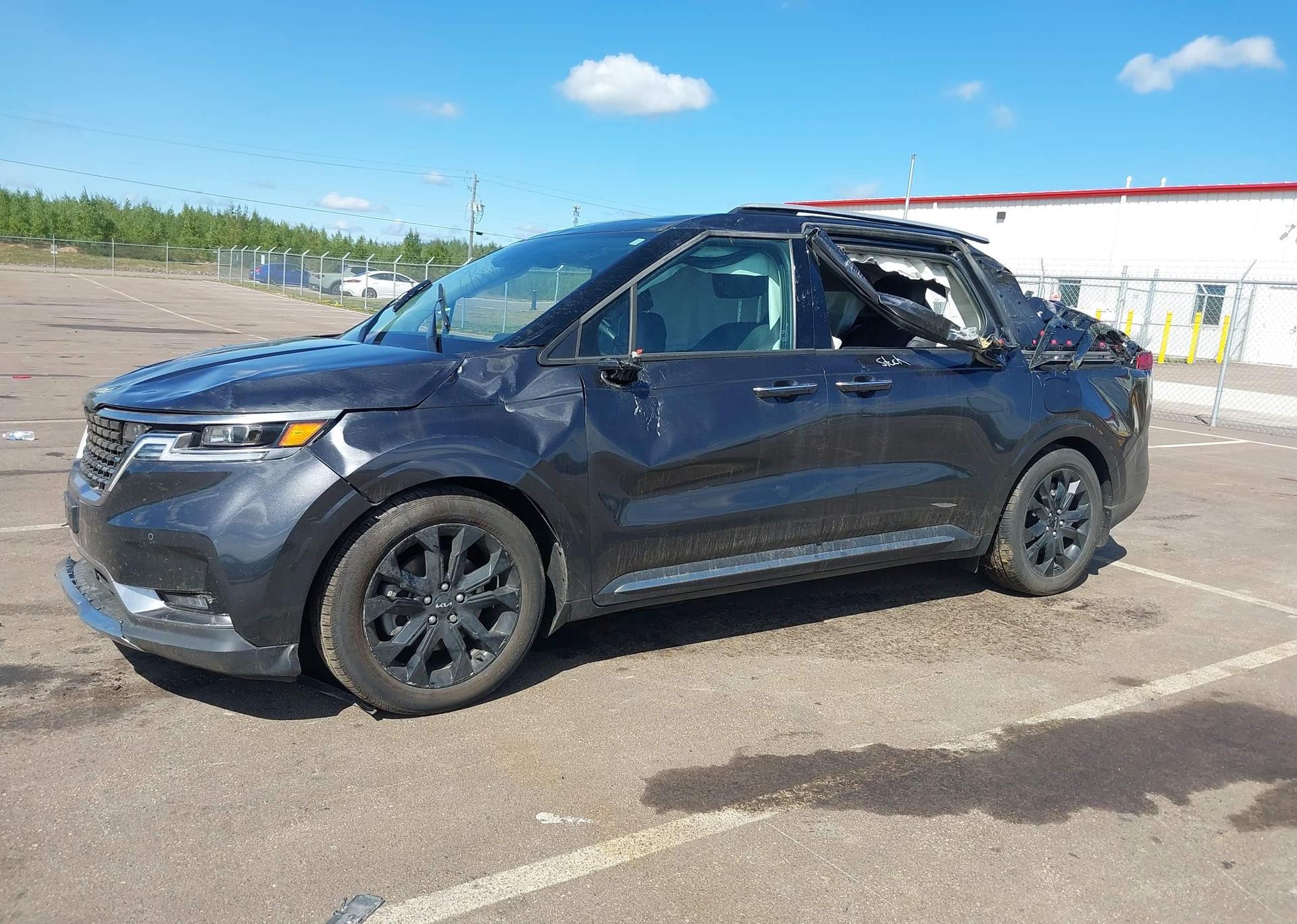2024 KIA CARNIVAL SX