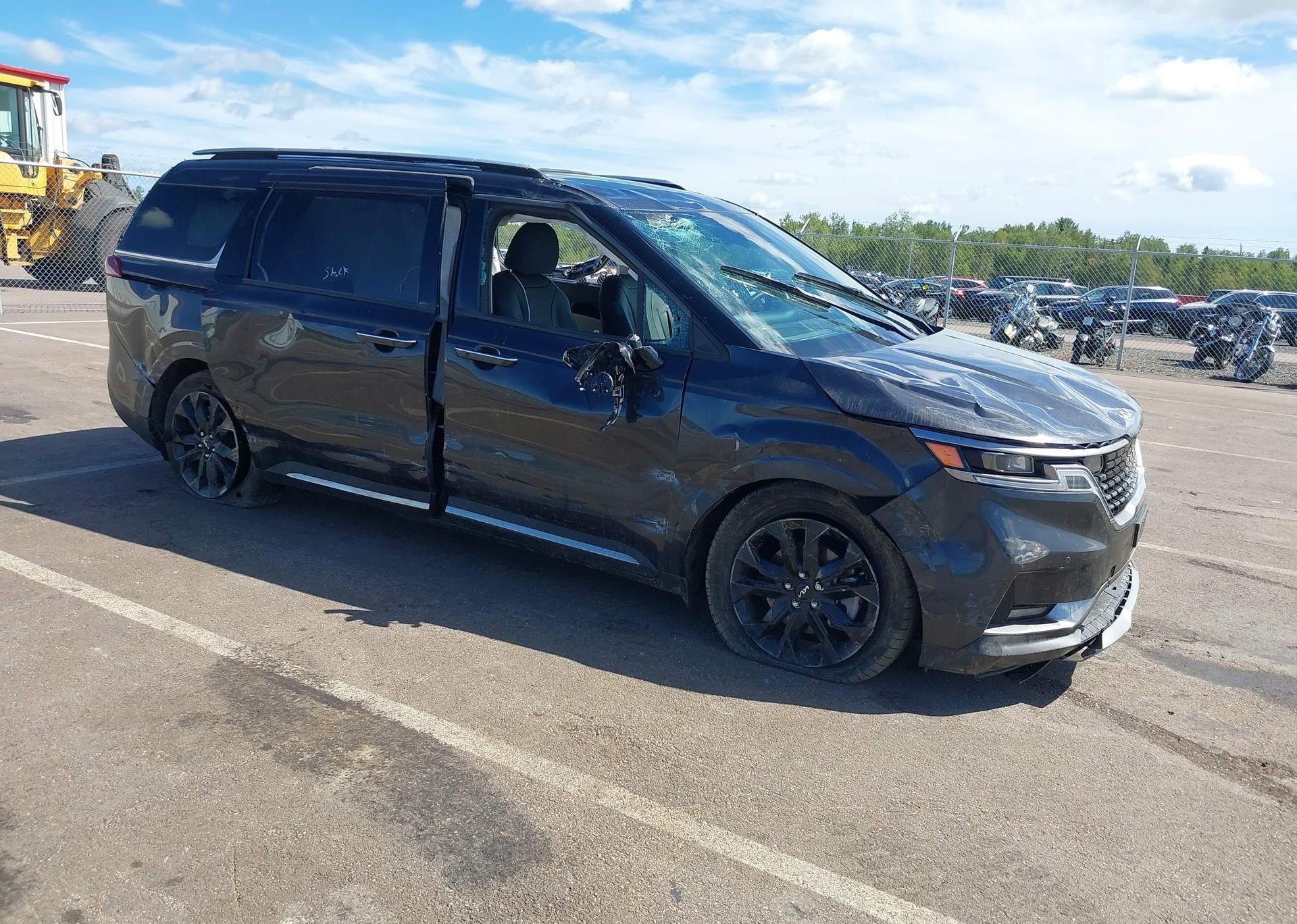 2024 KIA CARNIVAL SX