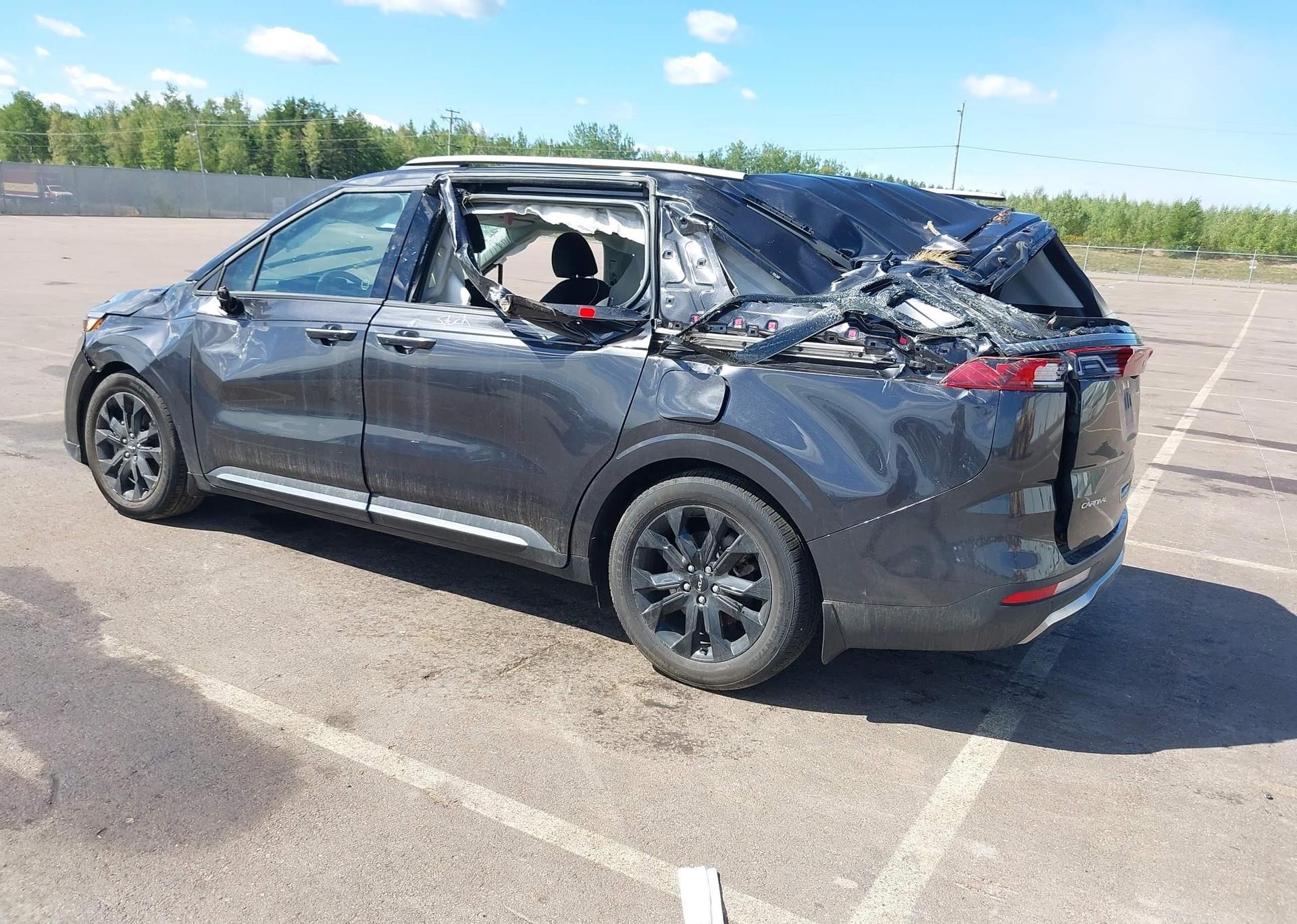 2024 KIA CARNIVAL SX