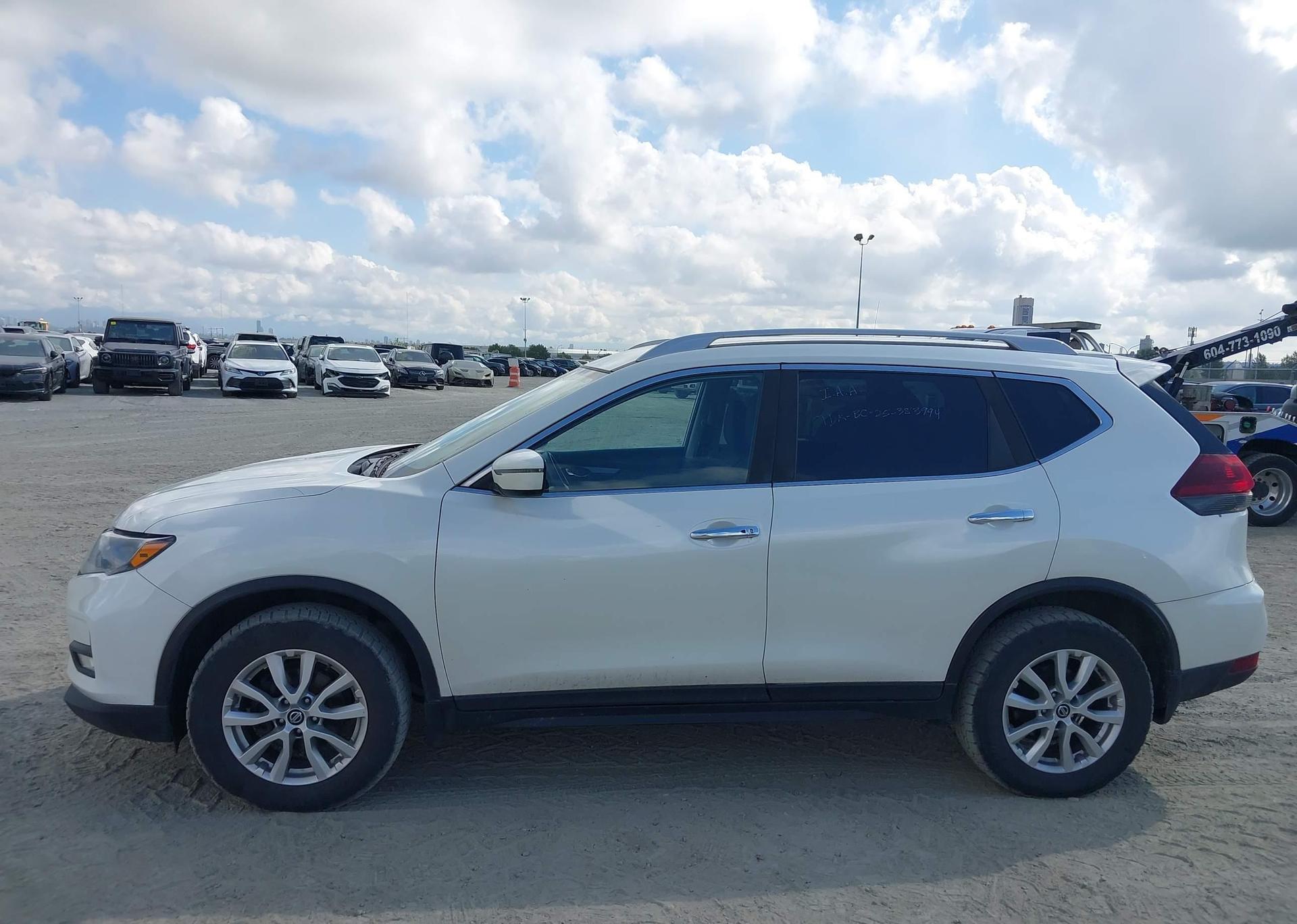 2018 NISSAN ROGUE SV
