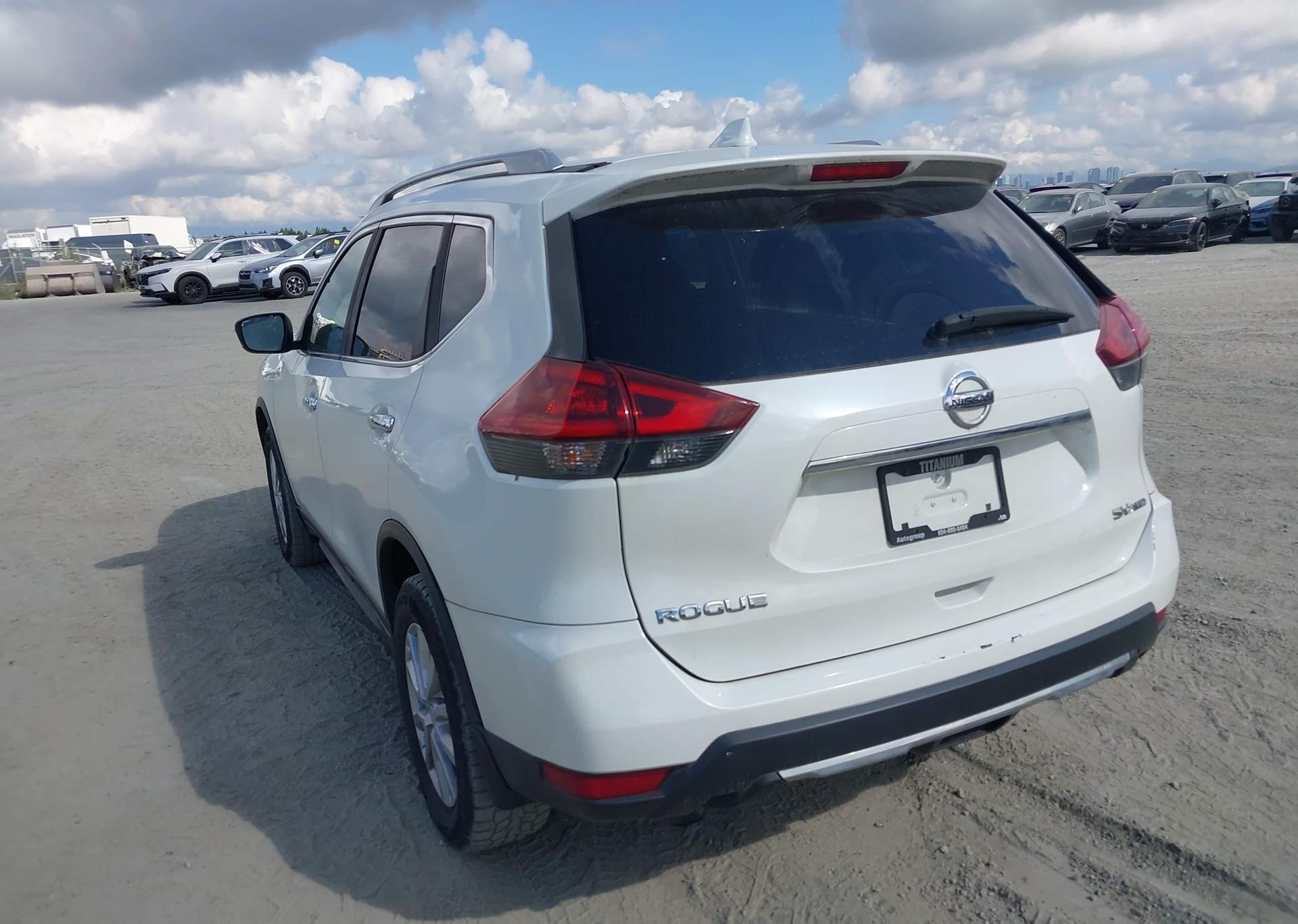 2018 NISSAN ROGUE SV