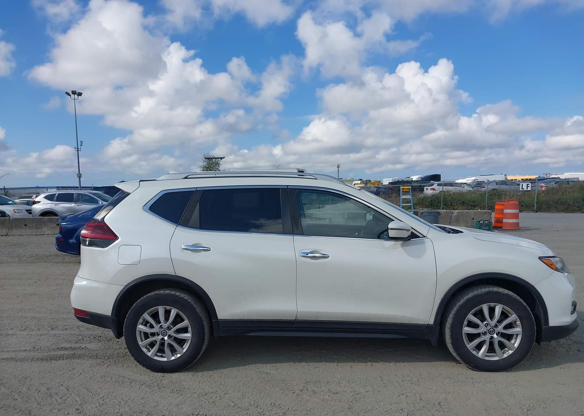 2018 NISSAN ROGUE SV