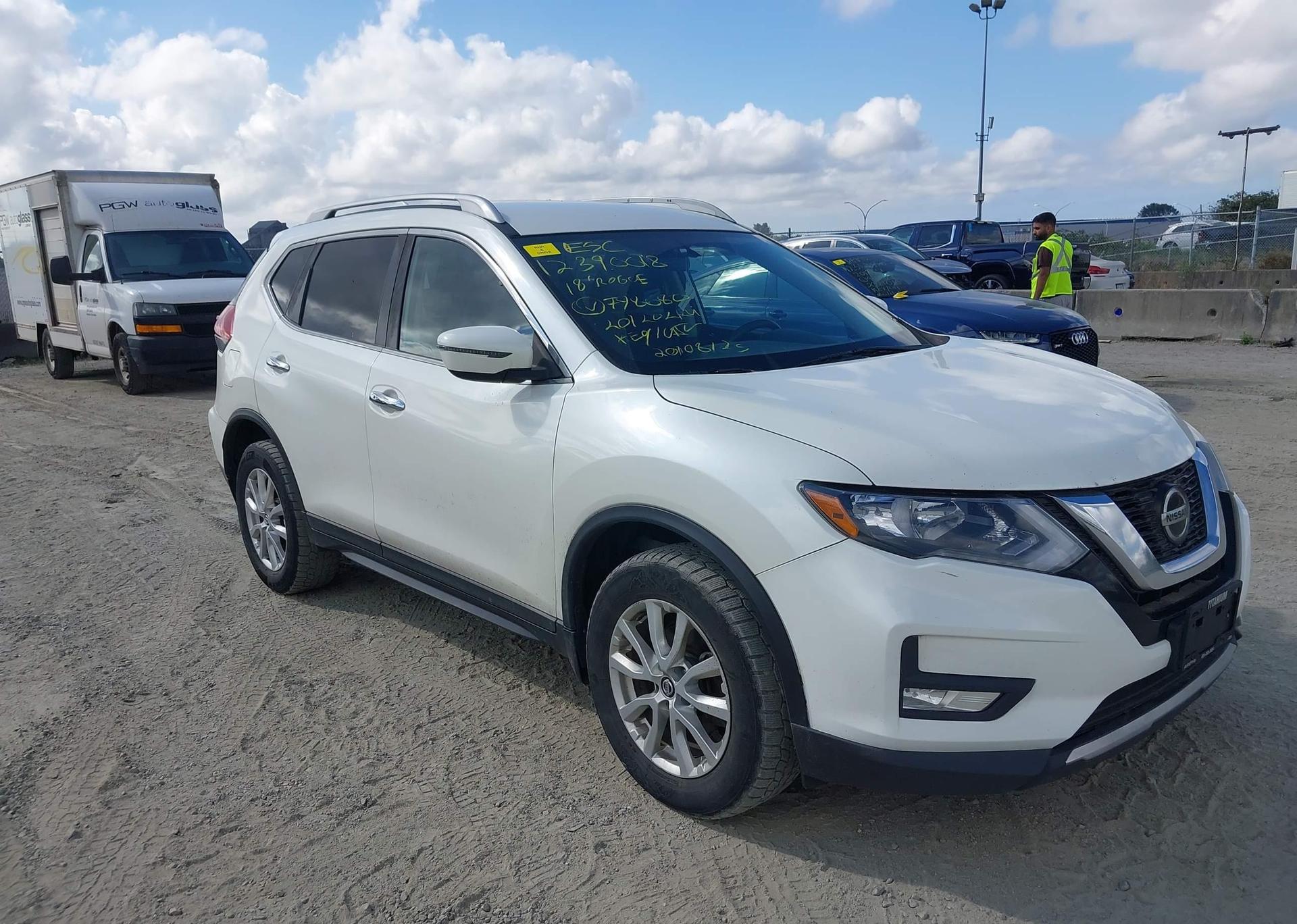 2018 NISSAN ROGUE SV