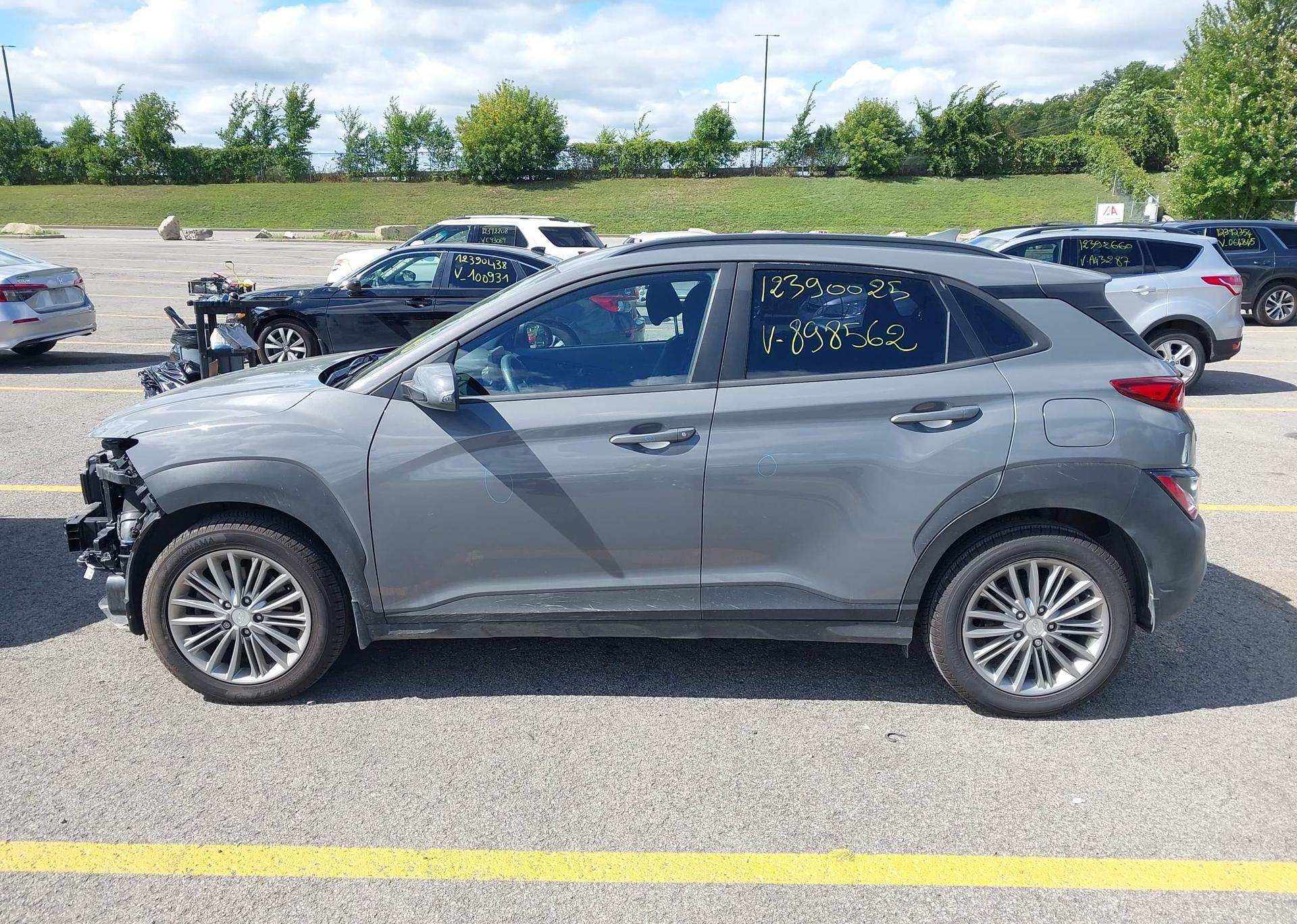 2022 HYUNDAI KONA SE