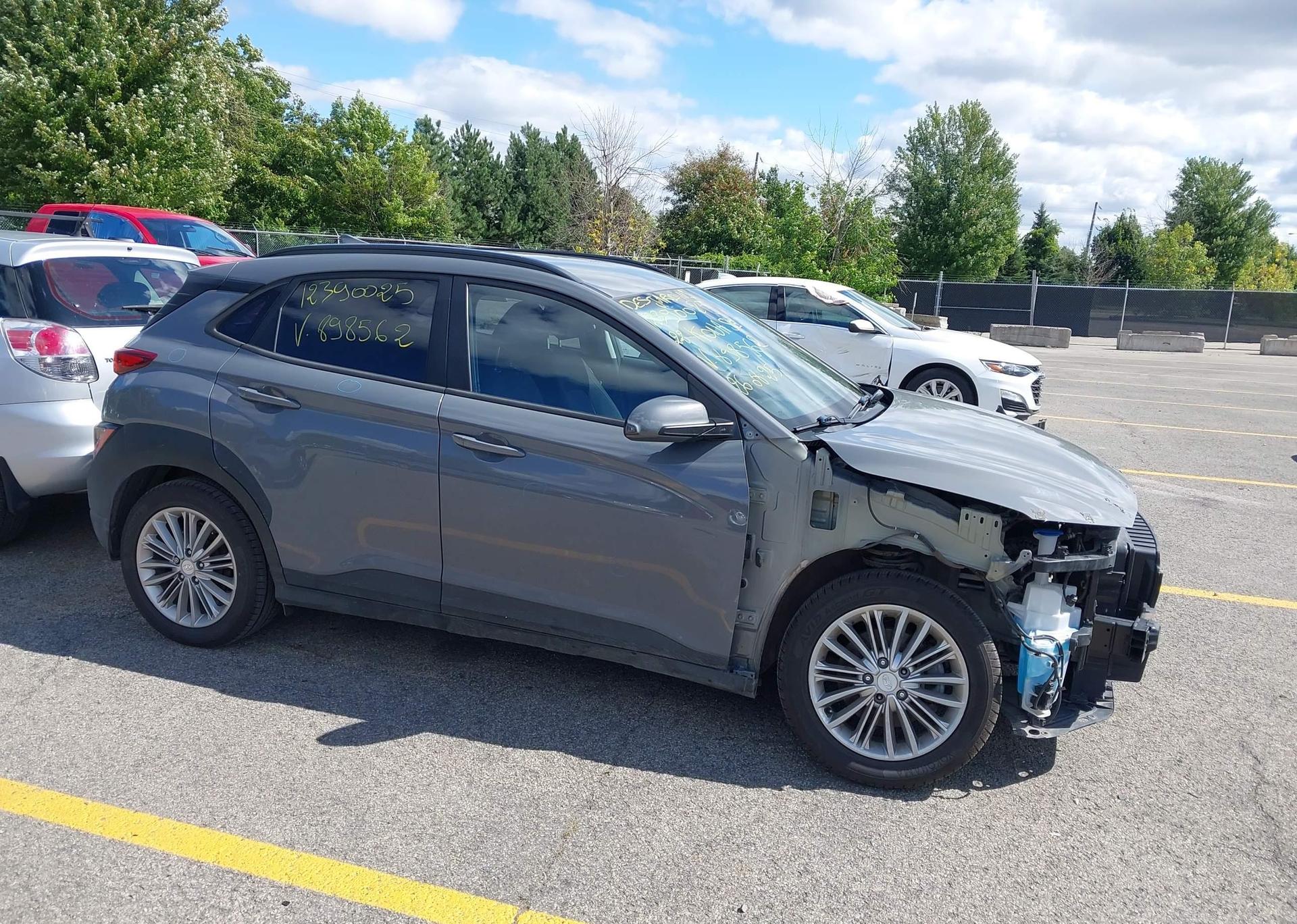 2022 HYUNDAI KONA SE
