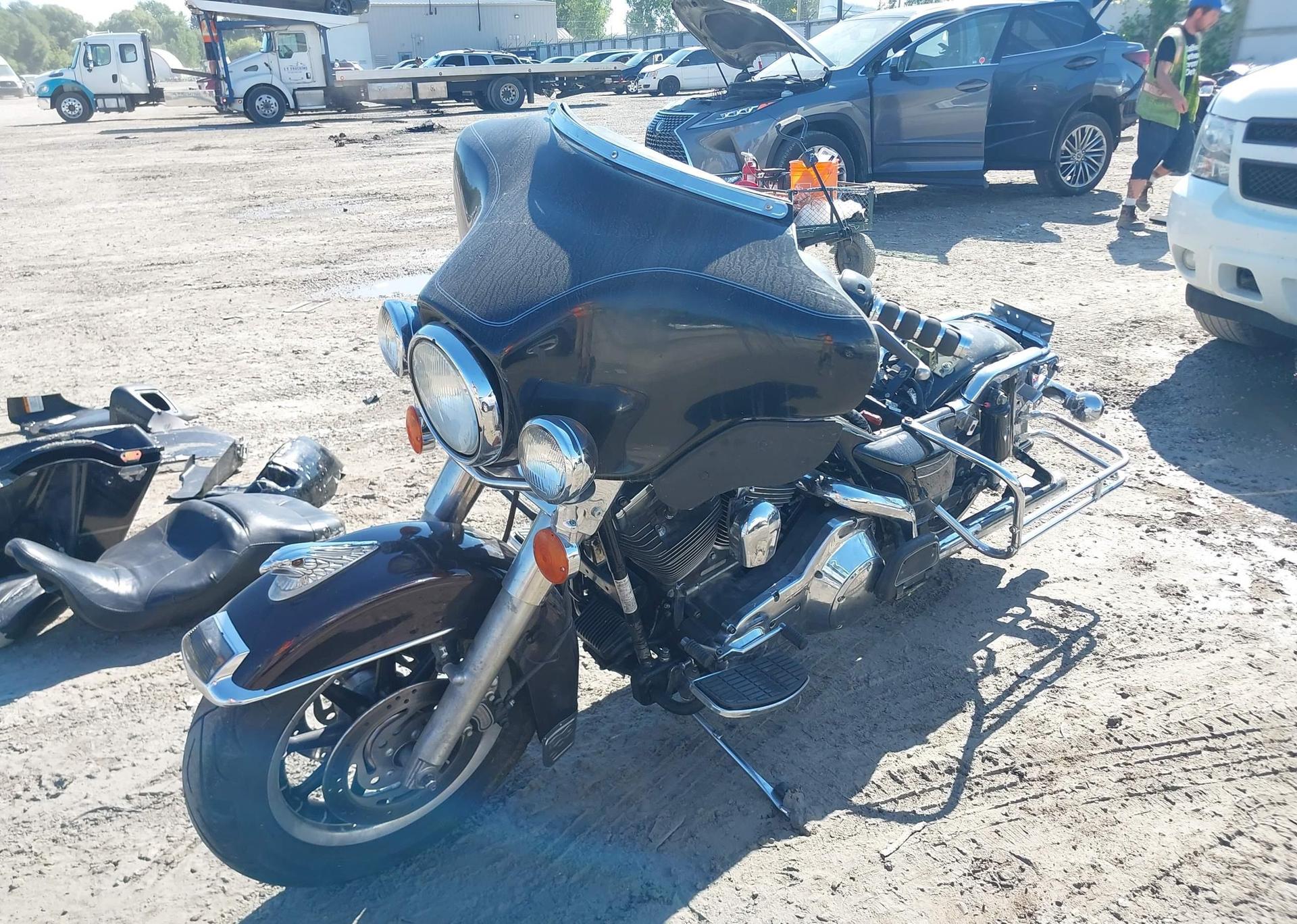 2004 HARLEY-DAVIDSON FLHTCI
