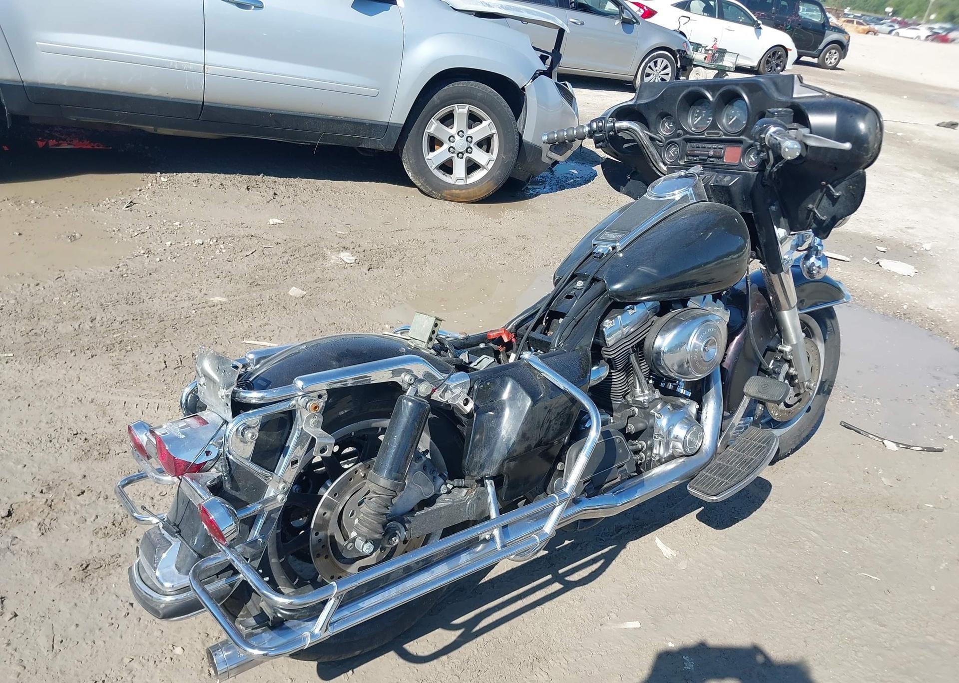2004 HARLEY-DAVIDSON FLHTCI