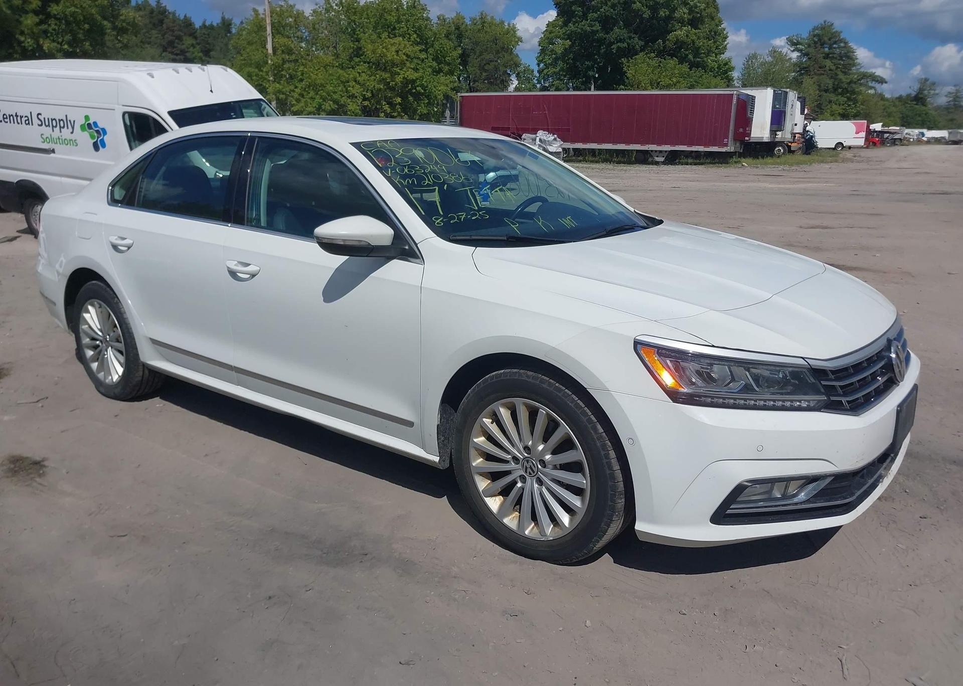 2017 VOLKSWAGEN PASSAT SE