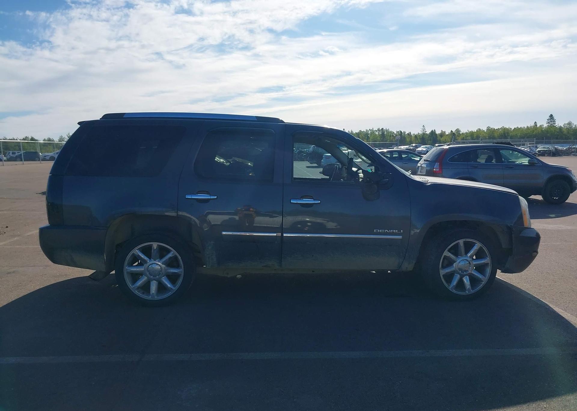 2010 GMC YUKON DENALI