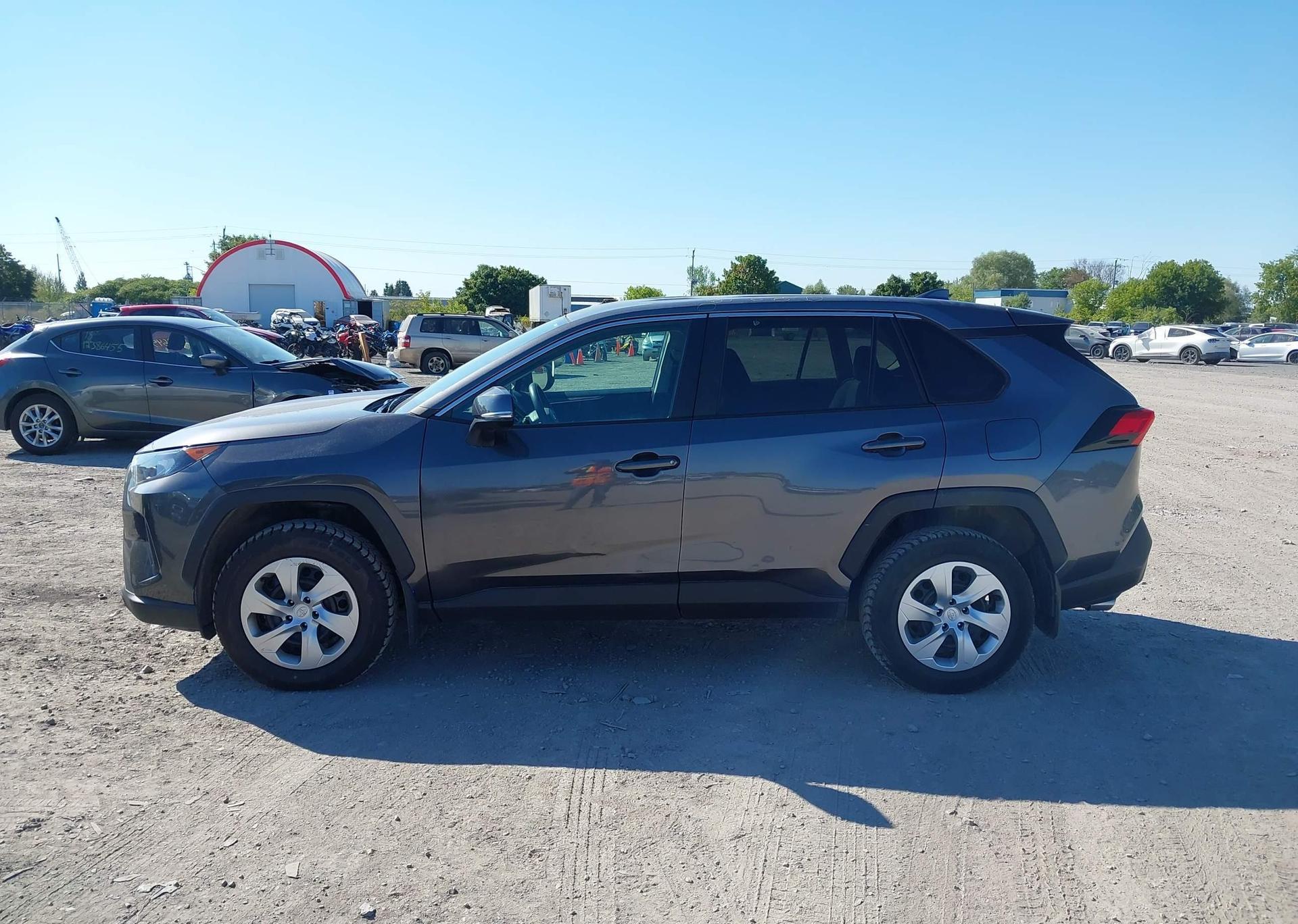 2022 TOYOTA RAV4 LE