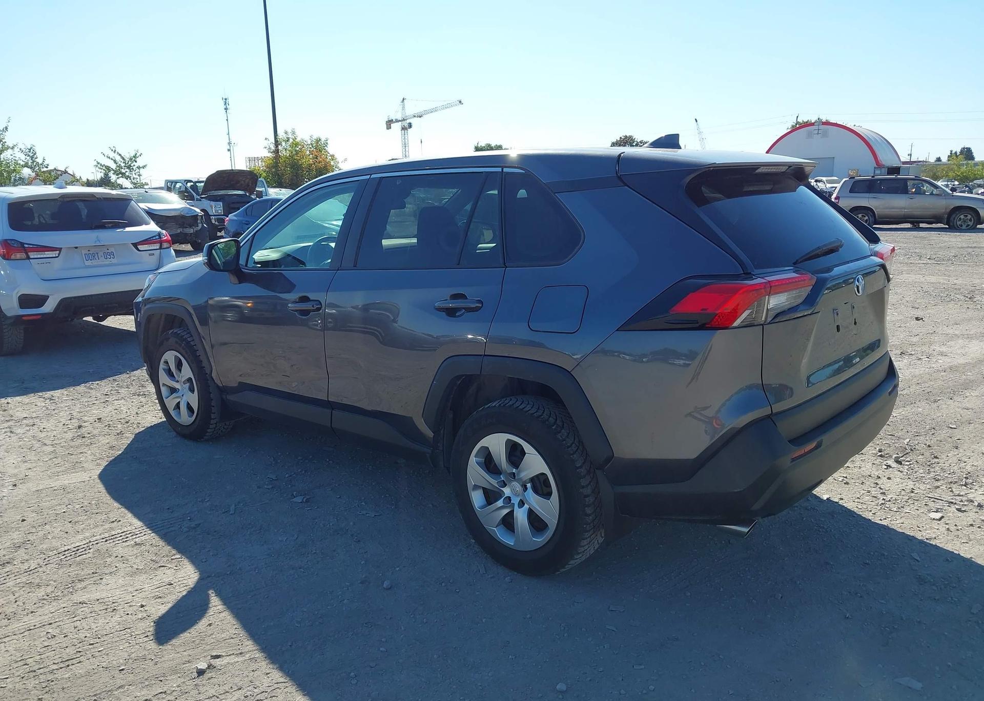 2022 TOYOTA RAV4 LE