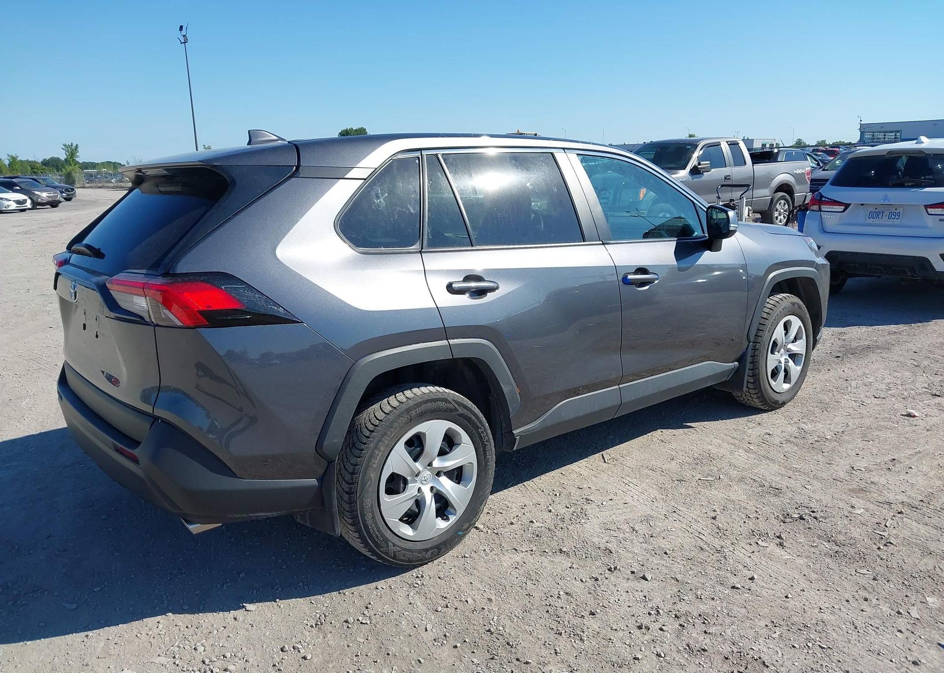 2022 TOYOTA RAV4 LE