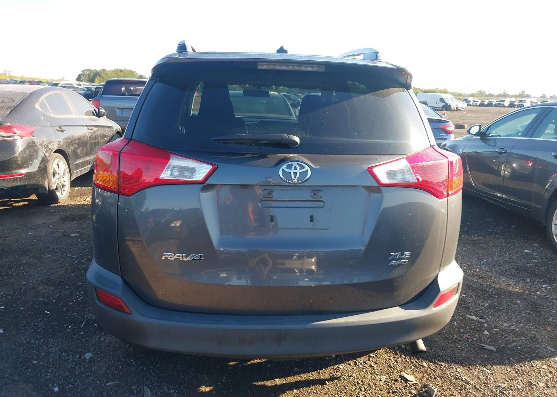 2014 TOYOTA RAV4 XLE