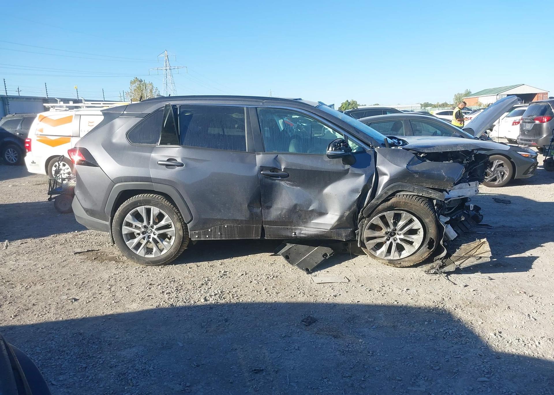 2022 TOYOTA RAV4
