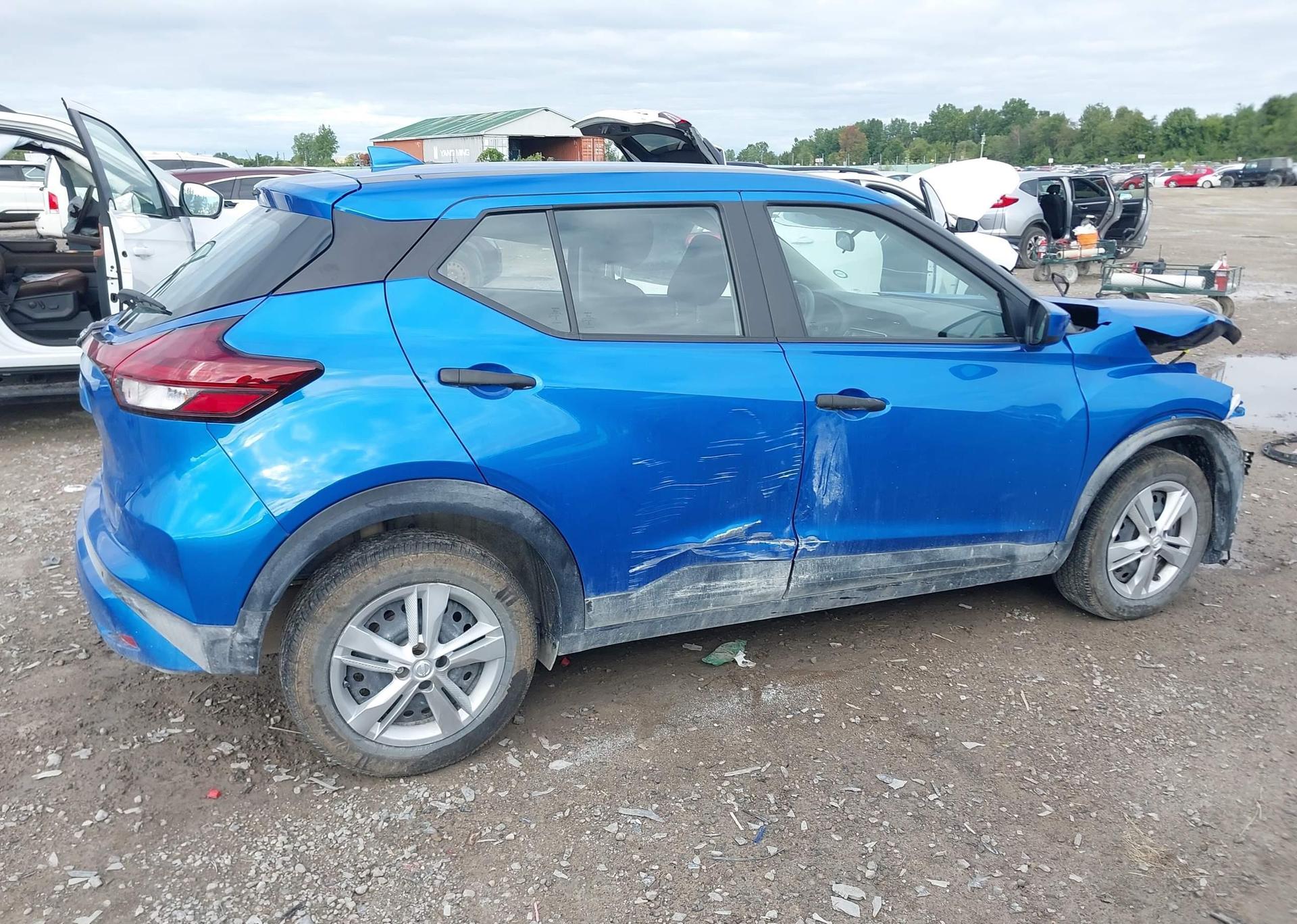 2024 NISSAN KICKS S