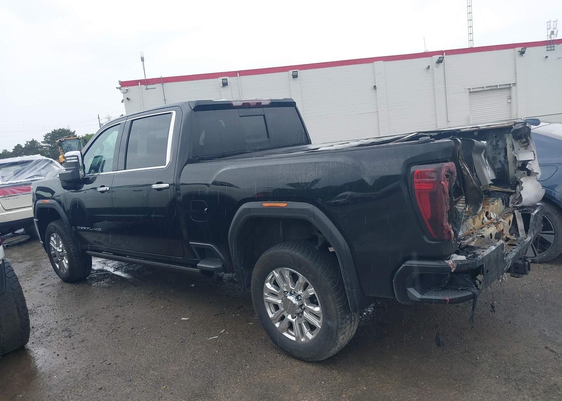 2023 GMC SIERRA K2500 DENALI