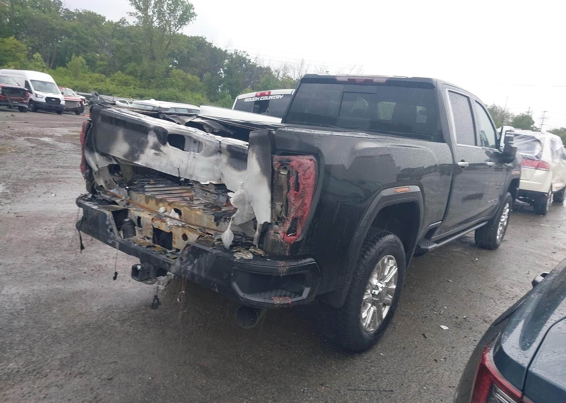 2023 GMC SIERRA K2500 DENALI