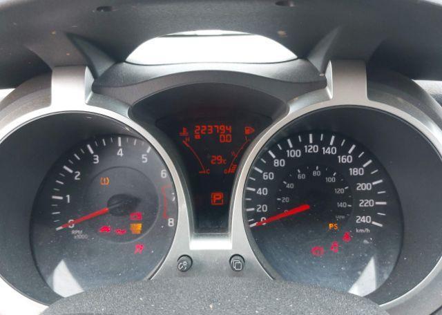 2011 NISSAN JUKE SV