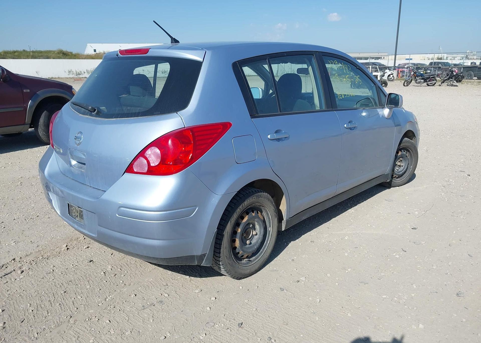 2012 NISSAN VERSA S