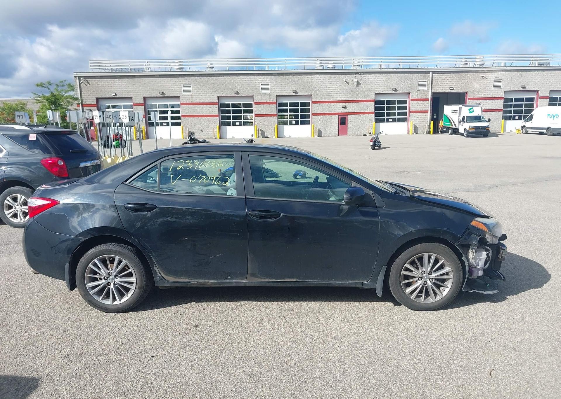 2014 TOYOTA COROLLA LE