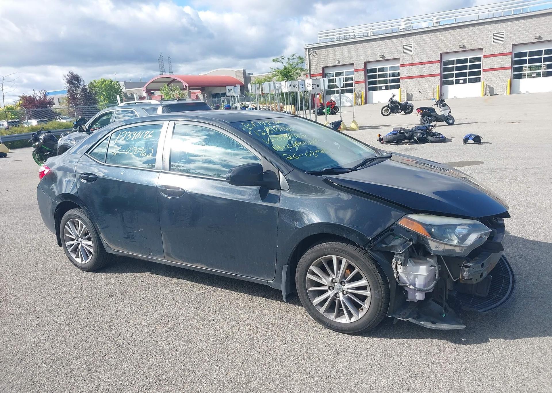 2014 TOYOTA COROLLA LE