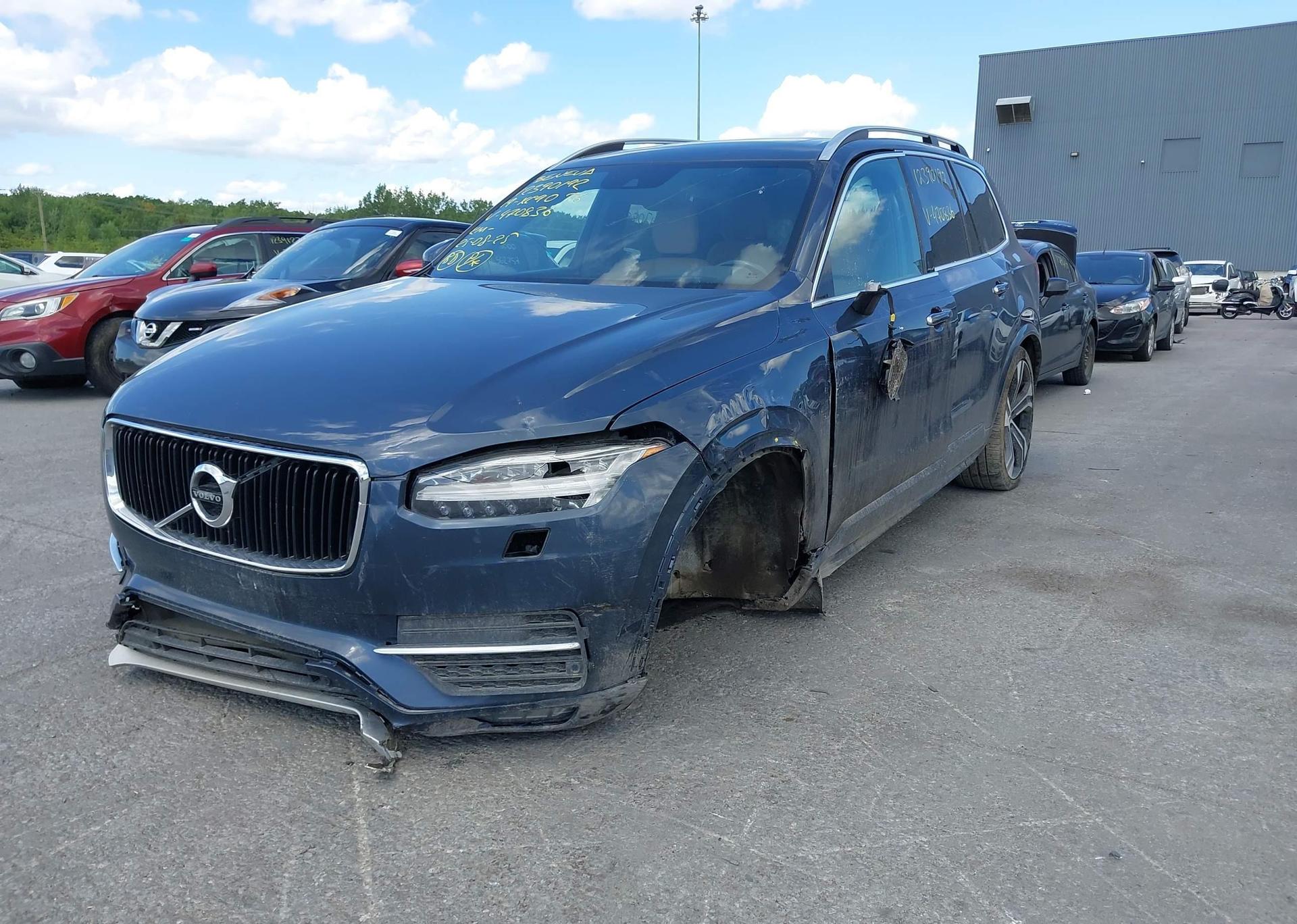 2019 VOLVO XC90 T6 MOMENTUM