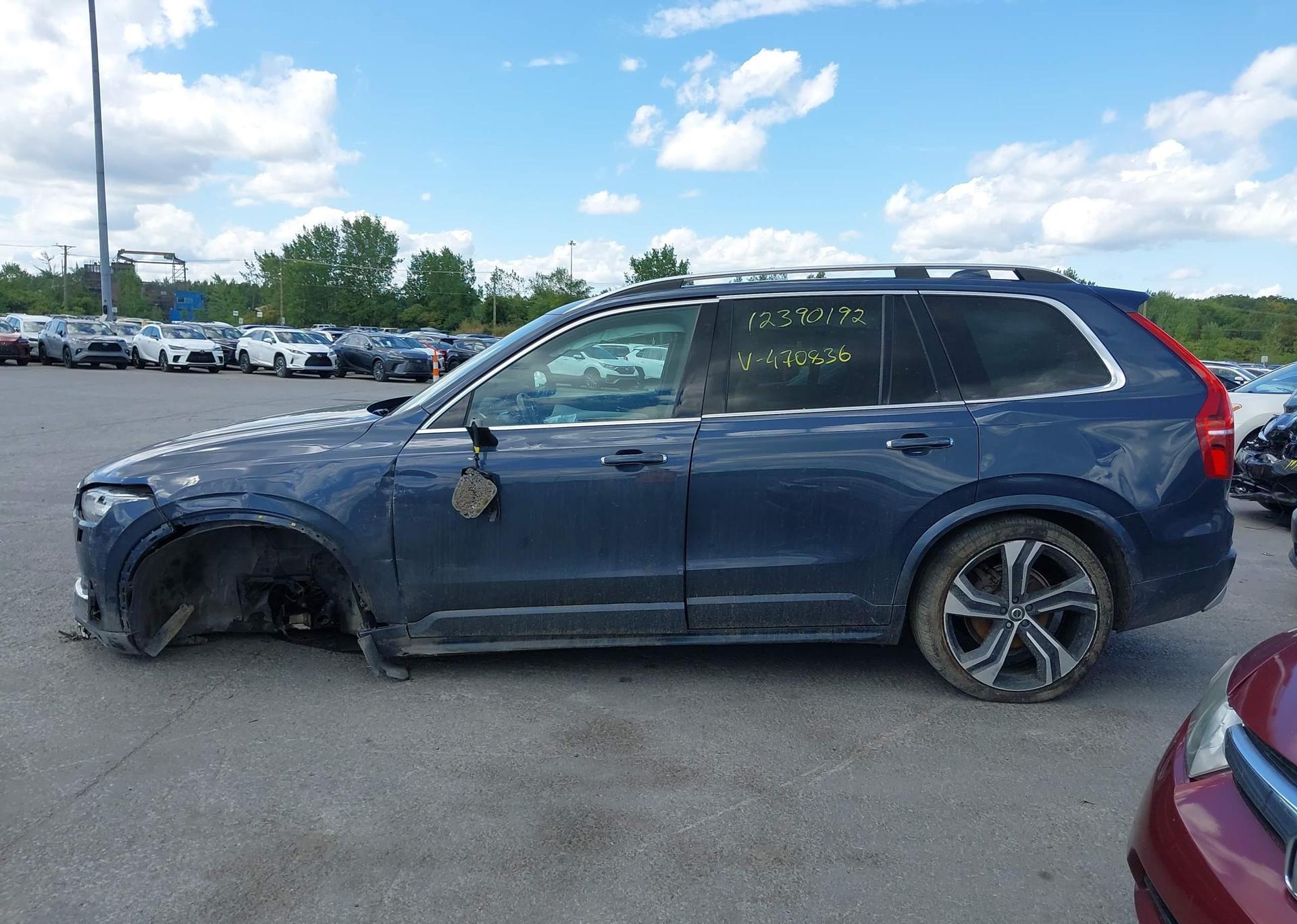 2019 VOLVO XC90 T6 MOMENTUM