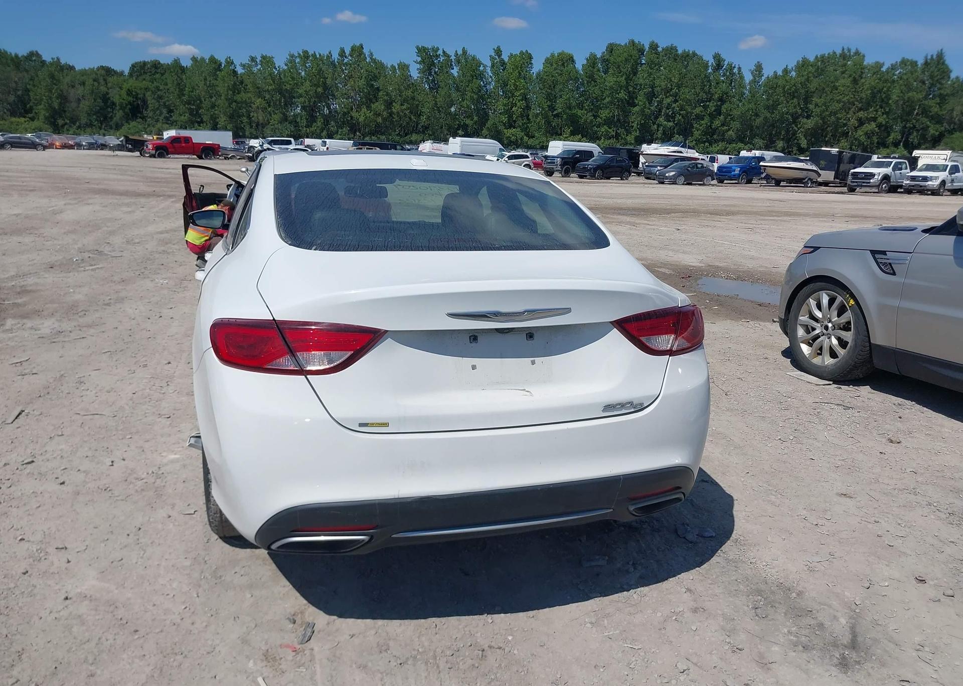 2015 CHRYSLER 200 C