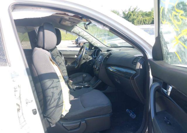 2013 KIA SORENTO LX