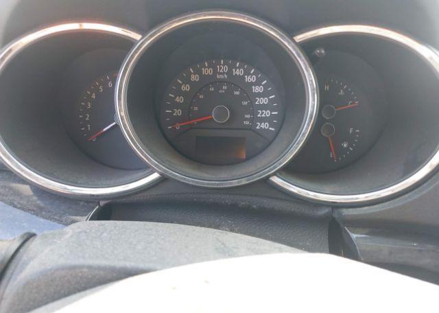 2013 KIA SORENTO LX