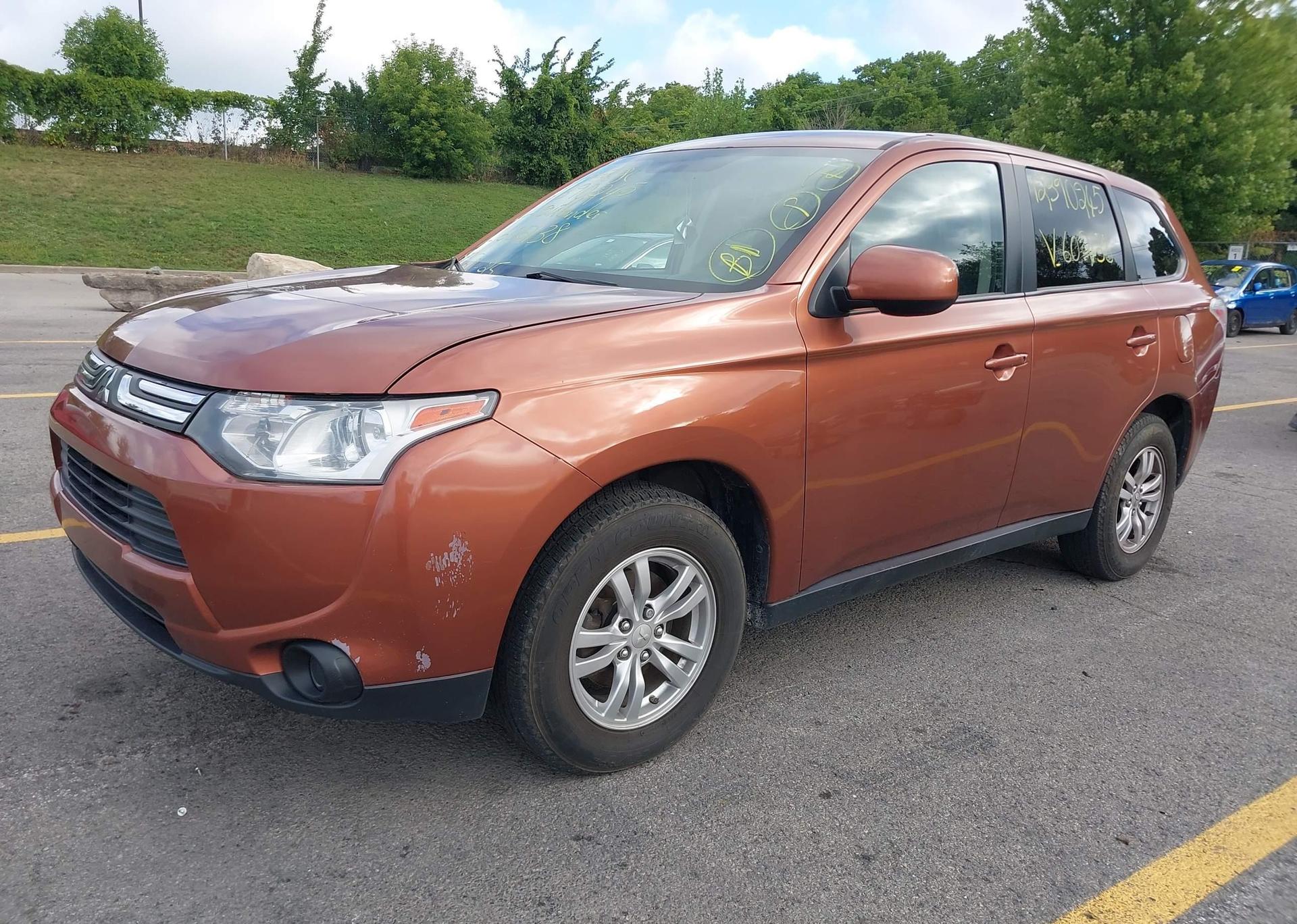 2014 MITSUBISHI outlander