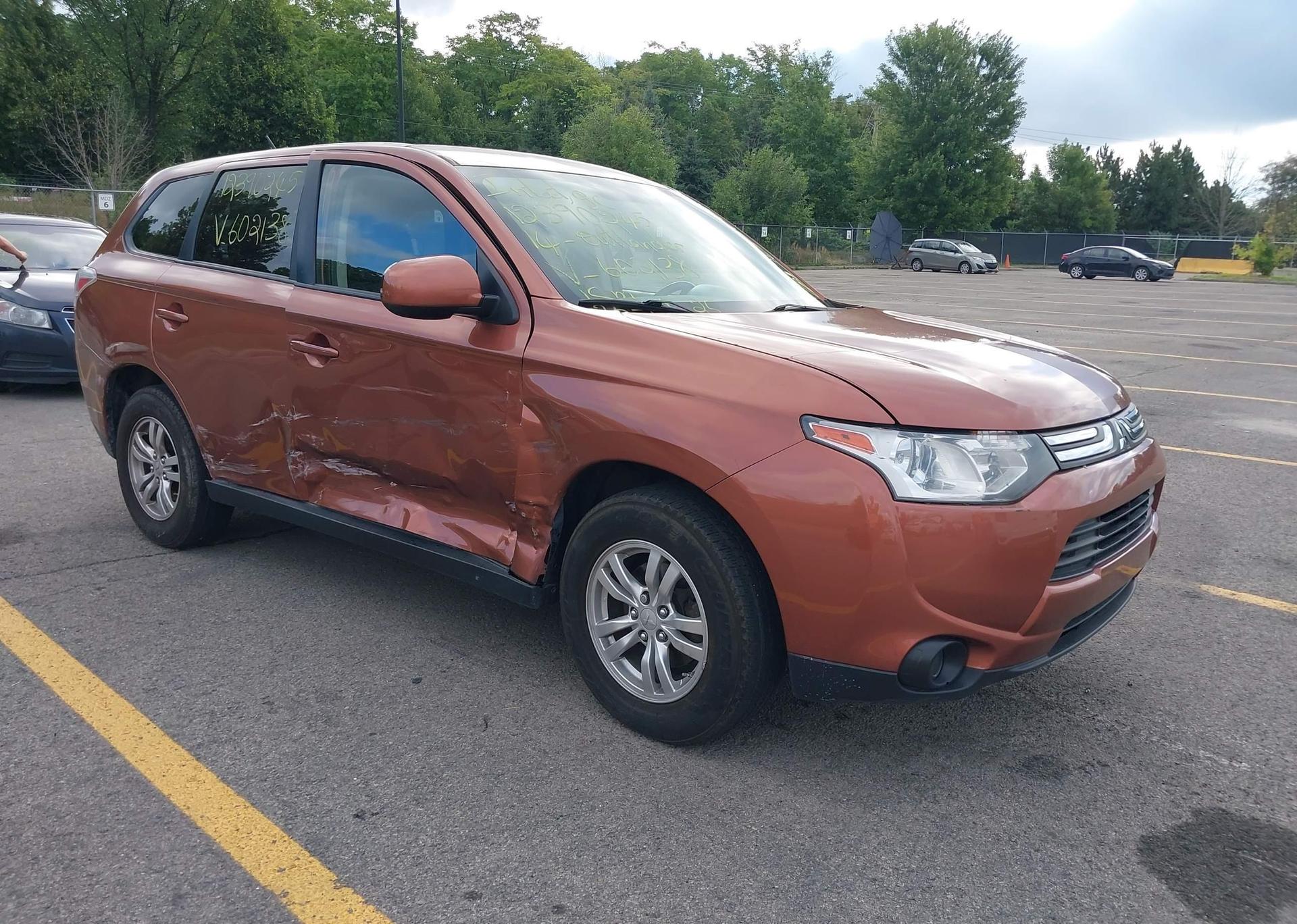 2014 MITSUBISHI outlander