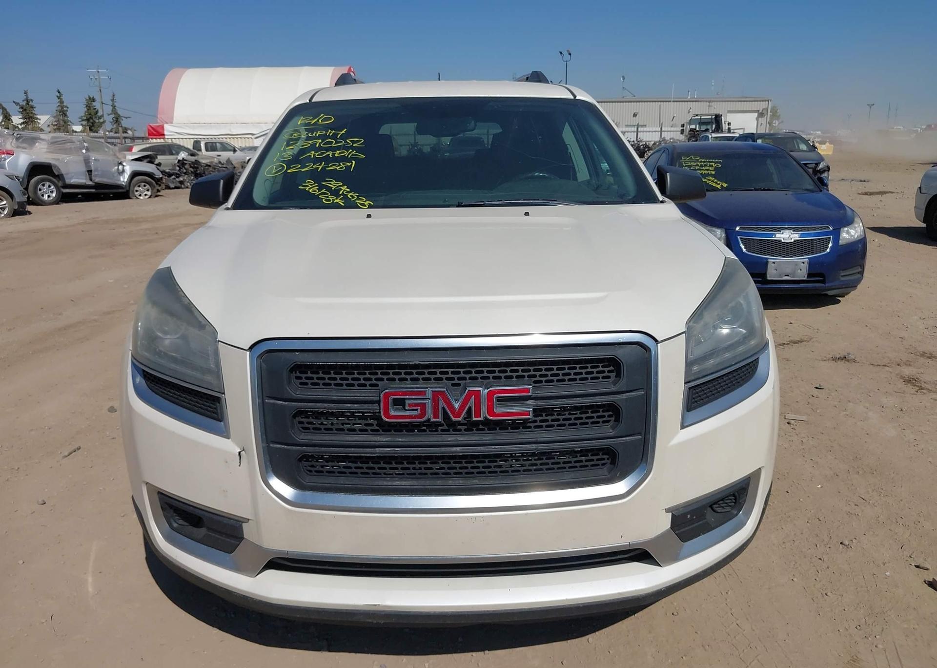 2013 GMC ACADIA SLE2
