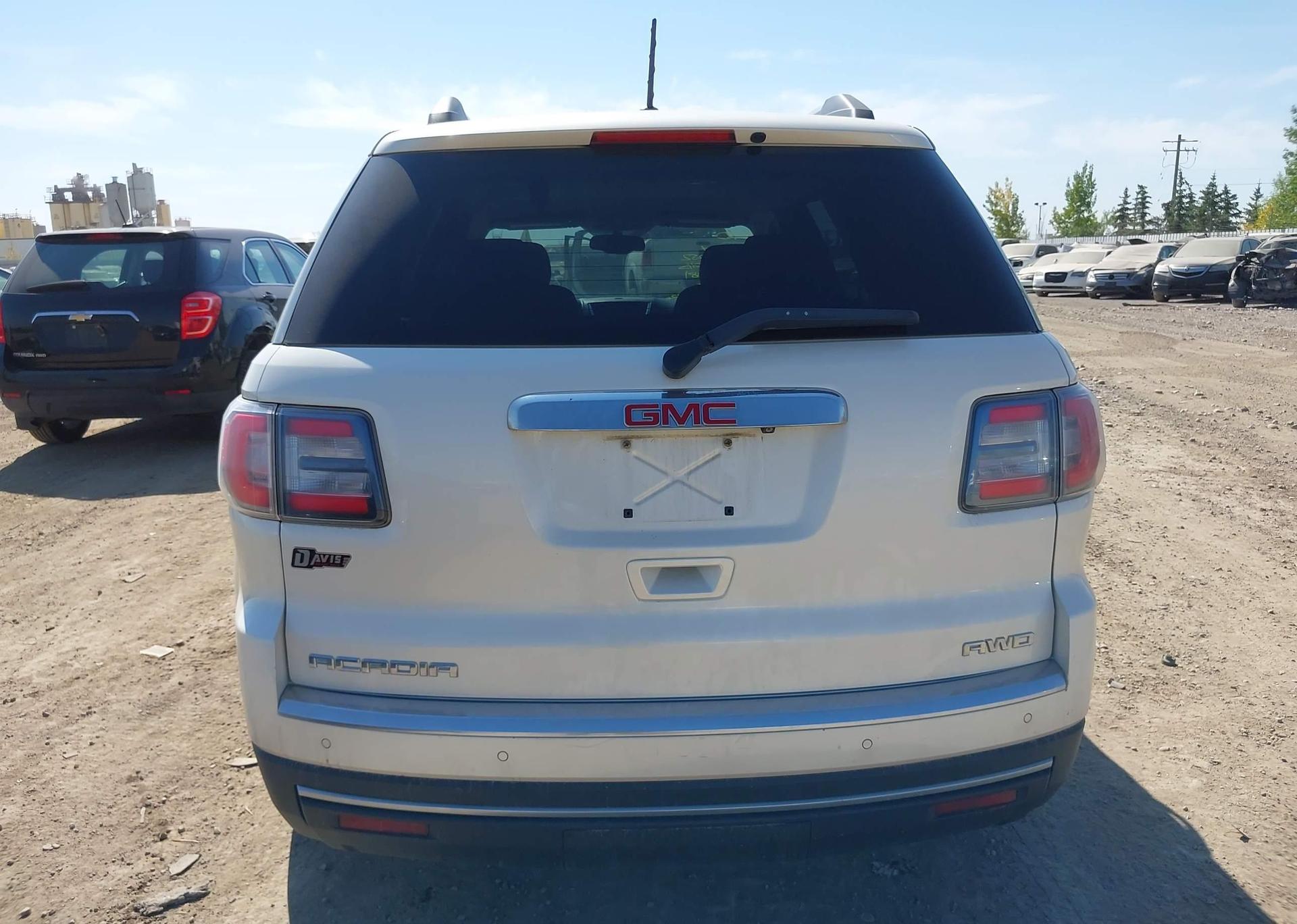 2013 GMC ACADIA SLE2