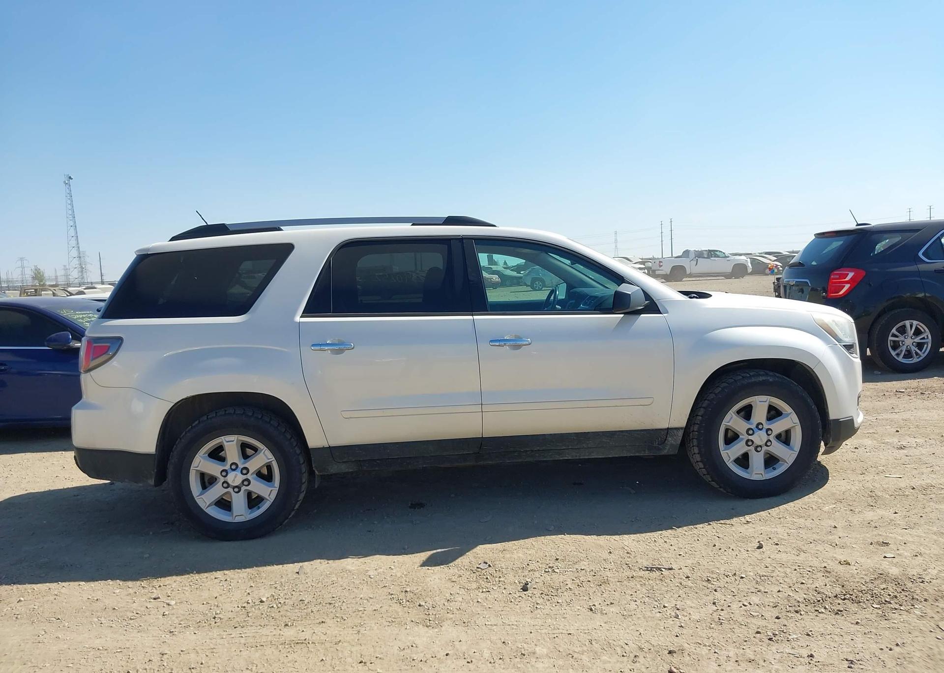2013 GMC ACADIA SLE2