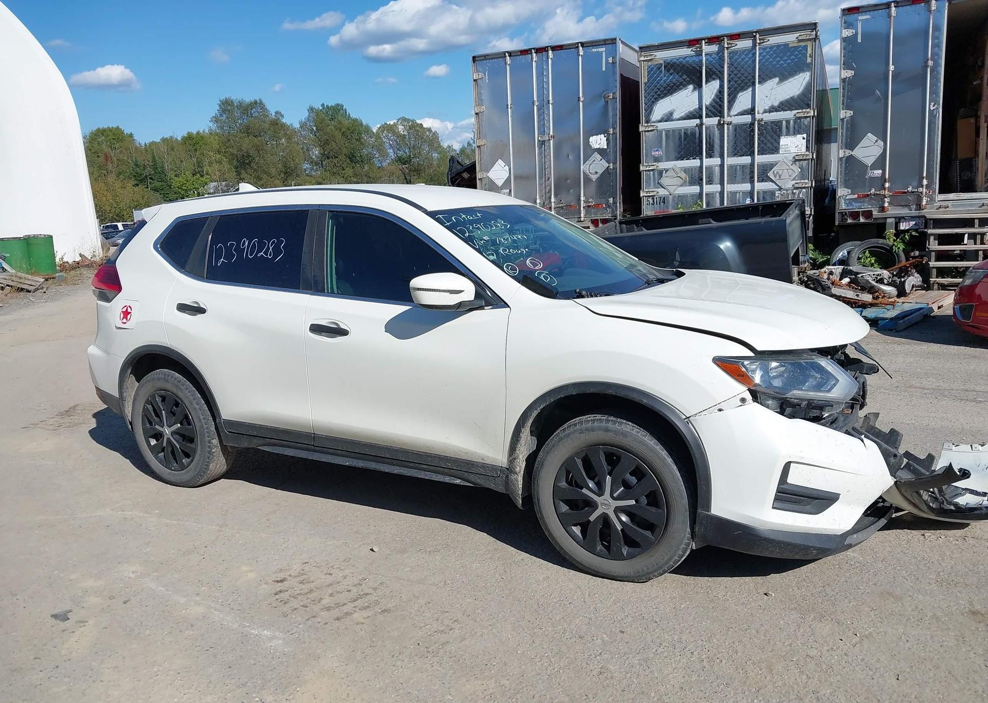 2017 NISSAN ROGUE SV
