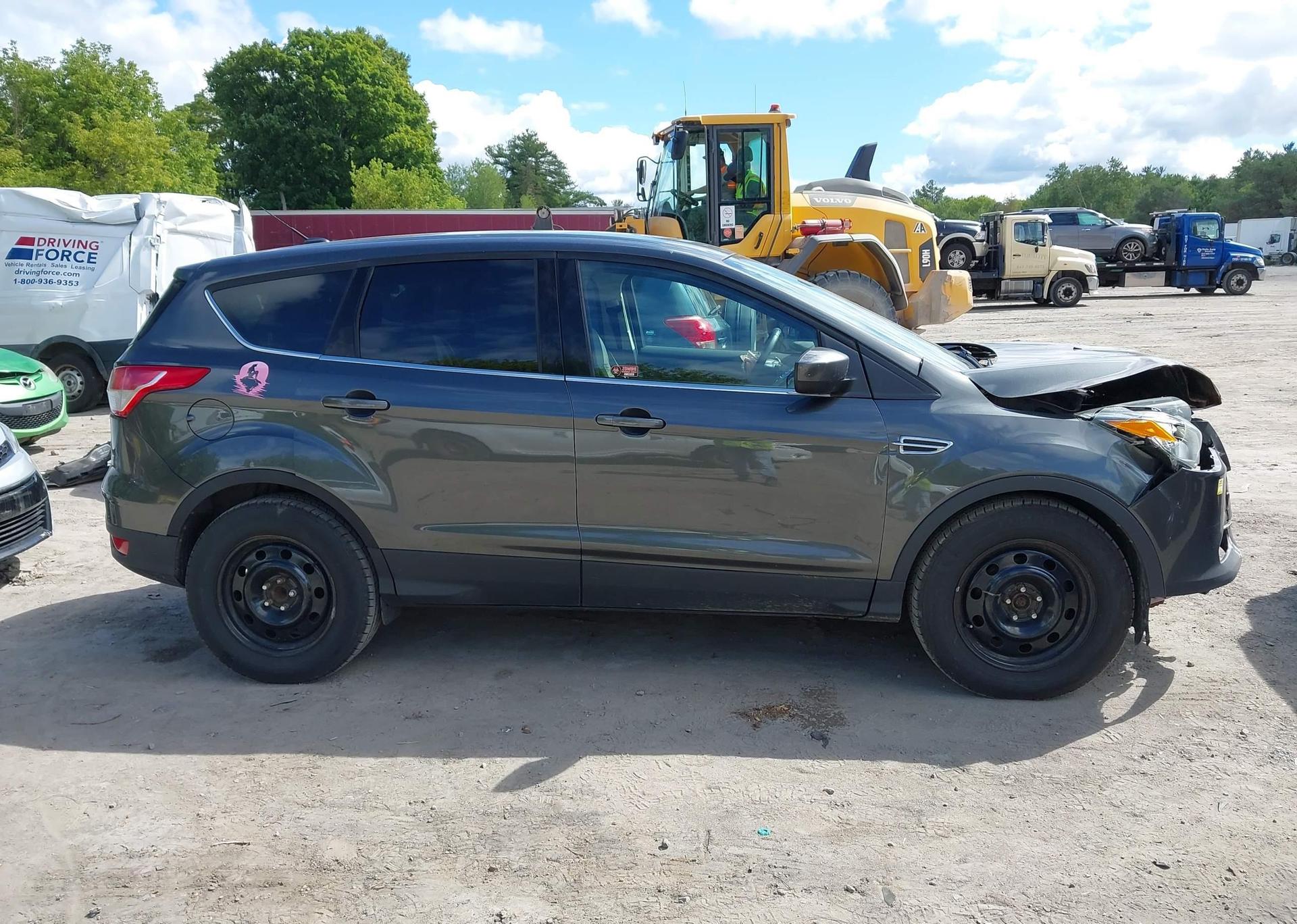 2016 FORD ESCAPE SE