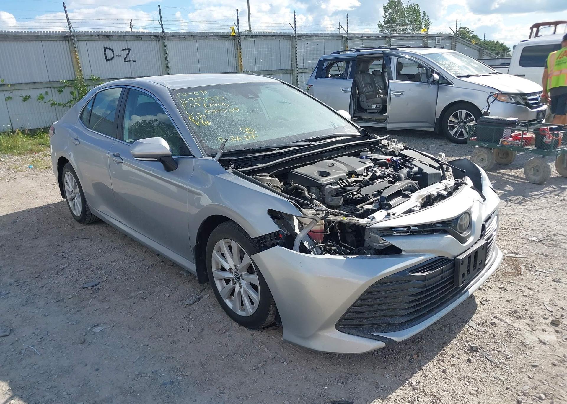 2020 TOYOTA CAMRY LE