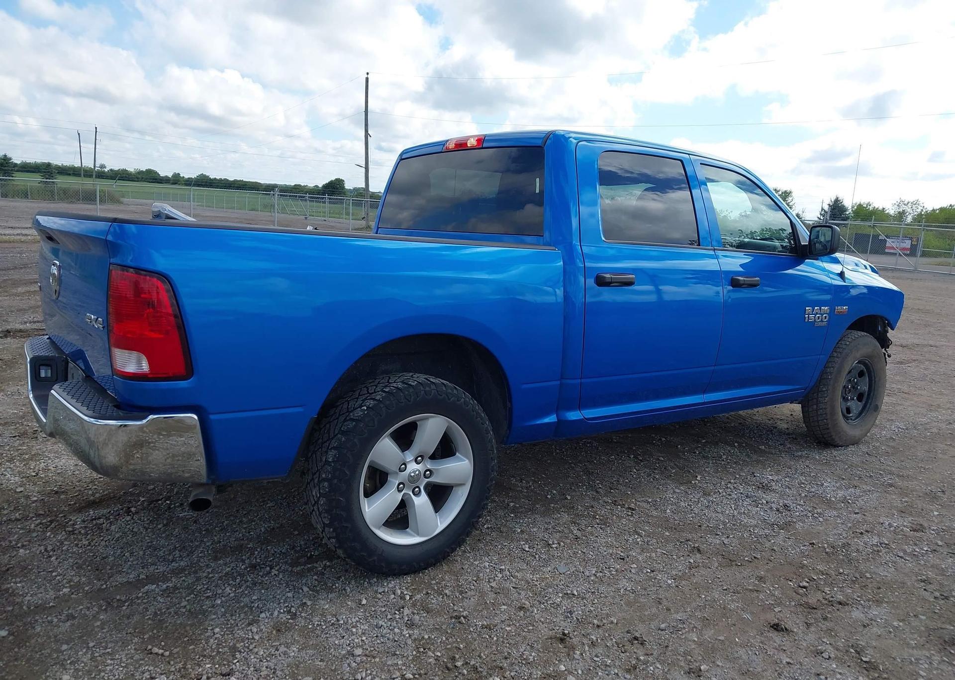 2023 RAM 1500 CLASSIC SLT