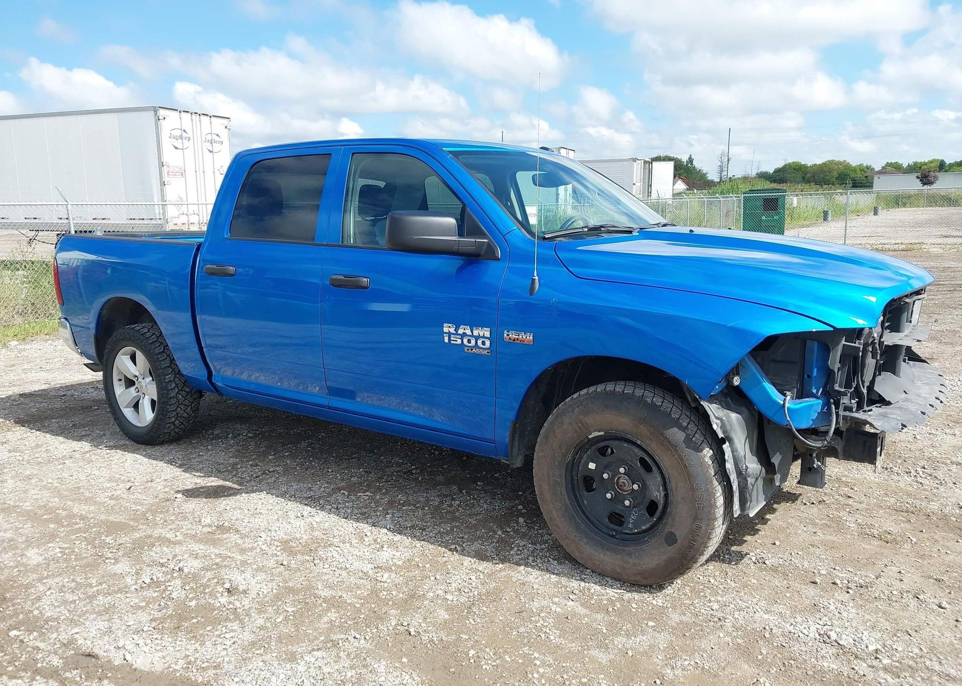 2023 RAM 1500 CLASSIC SLT