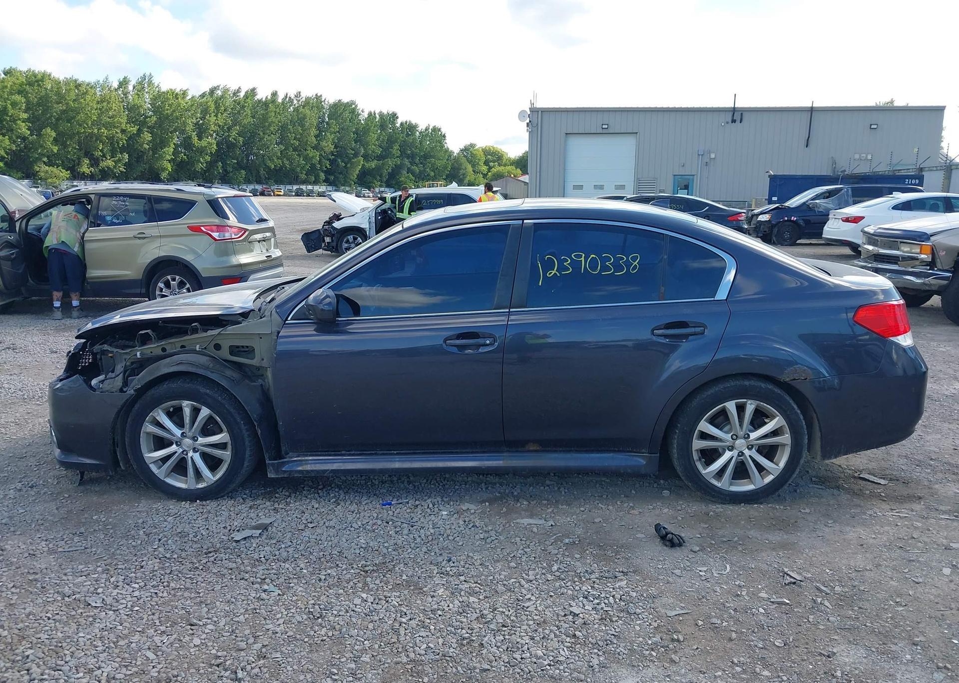 2013 SUBARU LEGACY 3.6R LIMITED