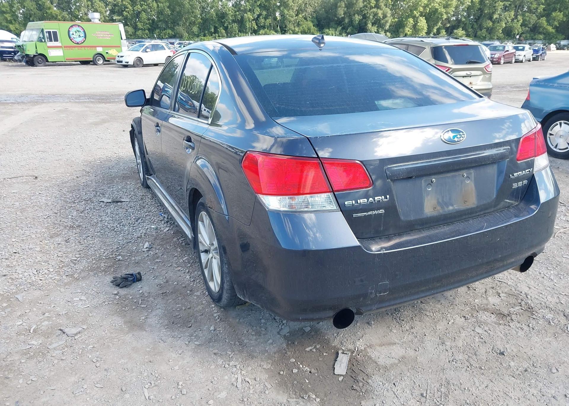 2013 SUBARU LEGACY 3.6R LIMITED
