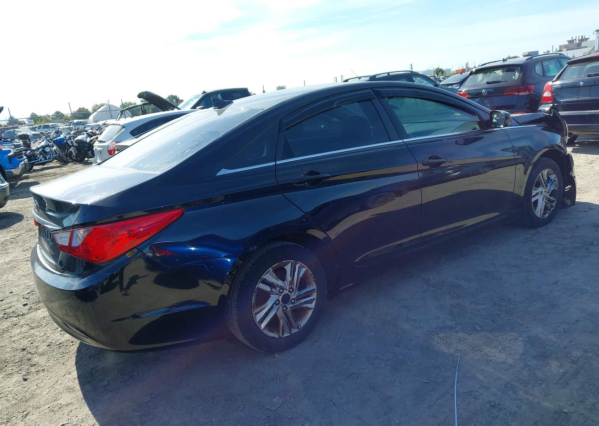 2013 HYUNDAI SONATA GL
